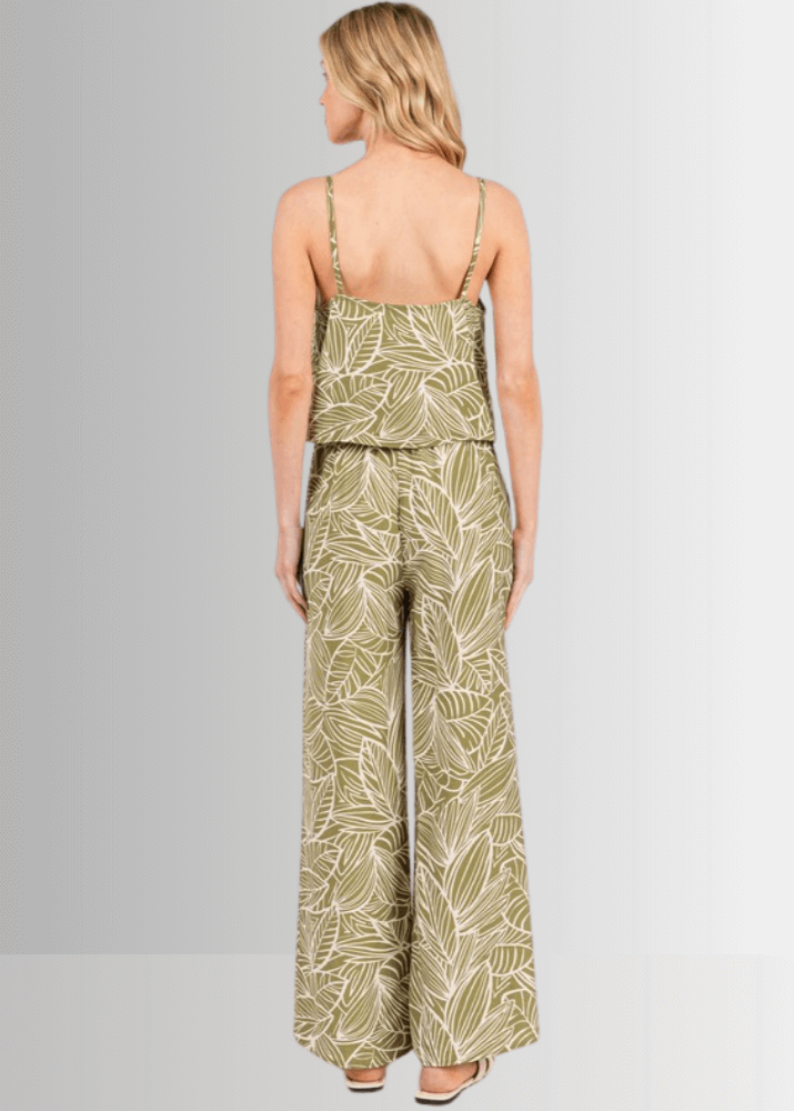 Breezy Tropical Print Pants for Women - Lightweight Summer Beach Pants with Floral Hawaiian Design - Perfect for Vacation, Poolside Lounging & Tropical Getaways