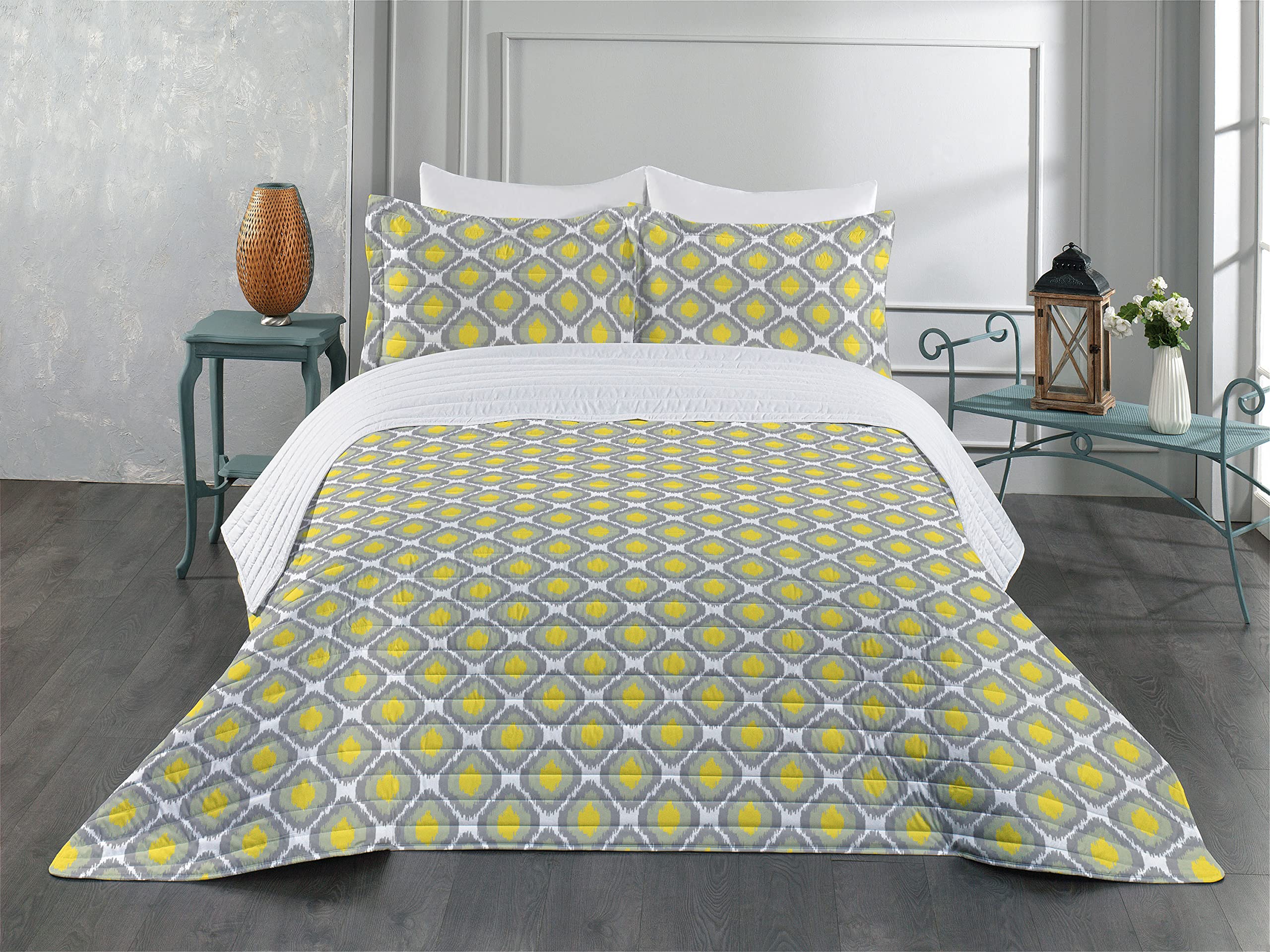 Ambesonne Ikat Microfiber Queen Size Bedspread Set with Pillow Shams & Comforter - Grey White Yellow Tribal Pattern, Ultra Soft Bedding for Cozy Home Decor | Perfect for Master Bedroom, Guest Room & Dorm