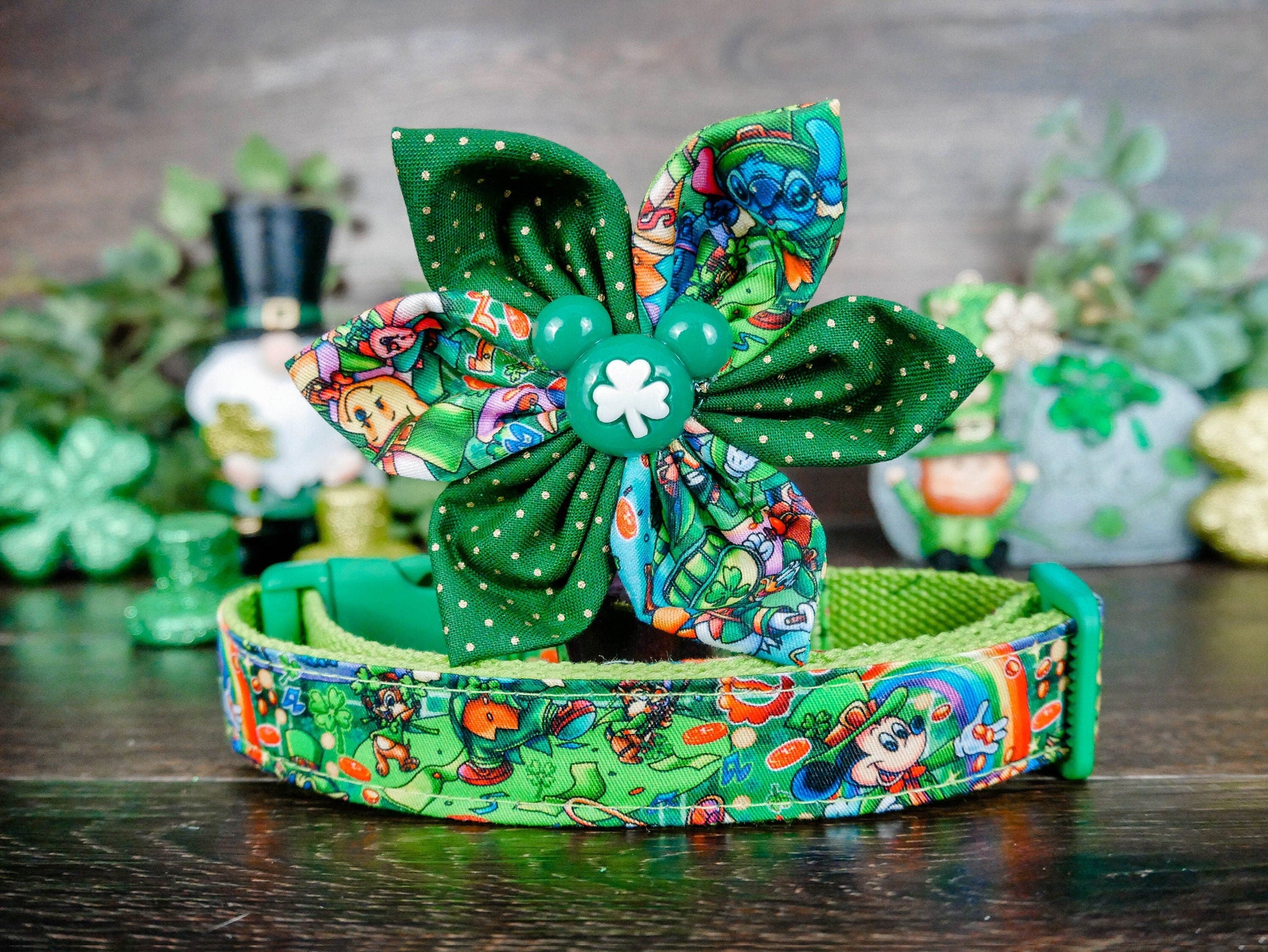 St. Patrick's Day Dog Collar with Shamrock Flower - Adjustable Green Pet Collar for Small Medium Dogs - Perfect for St. Patrick's Day Party & Irish Themed Events