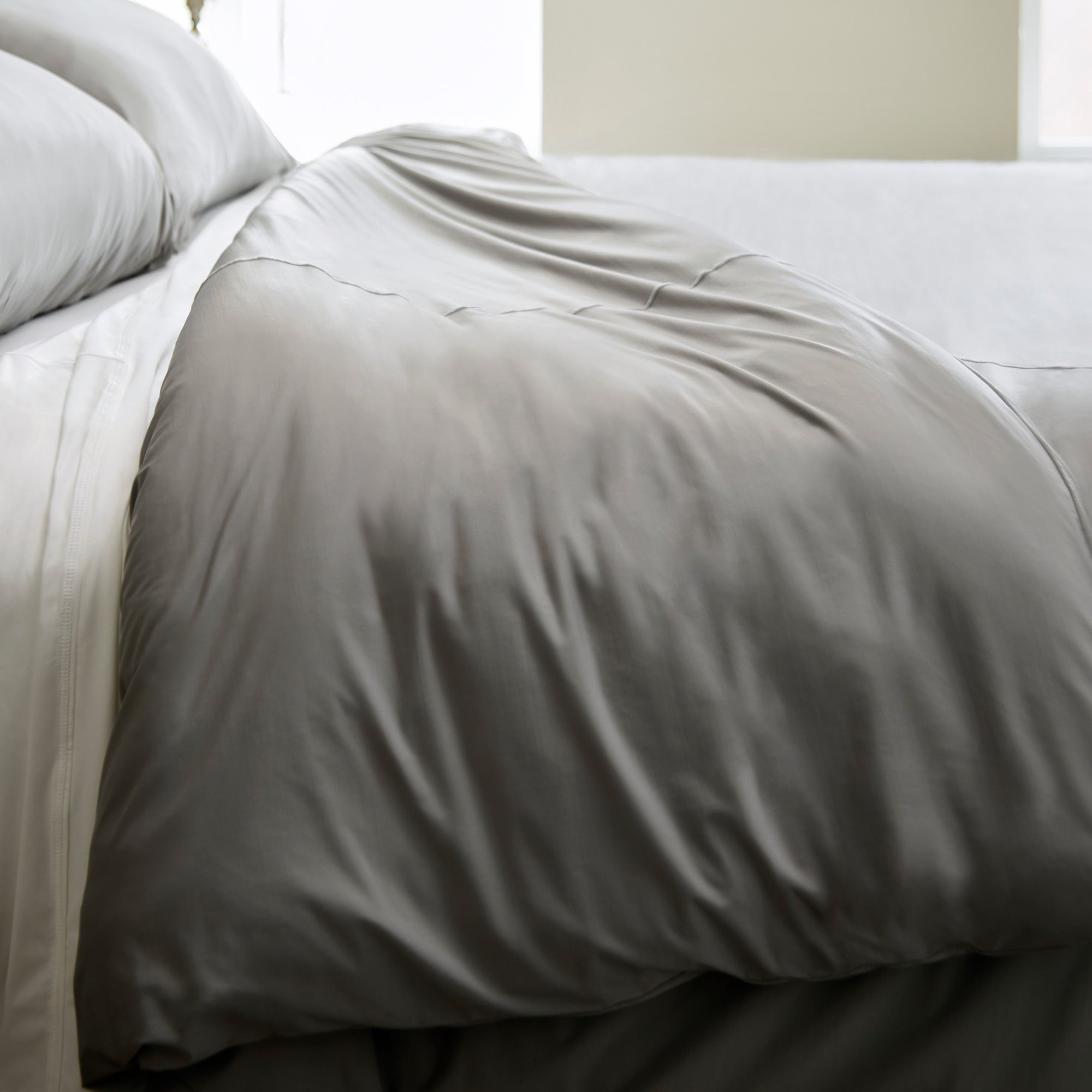Midnight Label Duvet Cover Set - Soft & Breathable Bedding for Queen/King Size - Perfect for Cozy Nights & Stylish Bedroom Decor