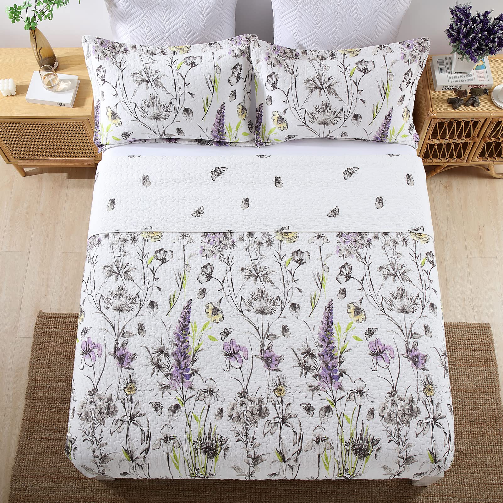 KALOOLA 100% Cotton Reversible King Size Quilt Set - 3 Piece Floral Botanical Bedspread with Purple Flowers, Lightweight All Season Coverlet | Perfect for Spring Bedding, Master Bedroom Decor & Guest Room Comfort