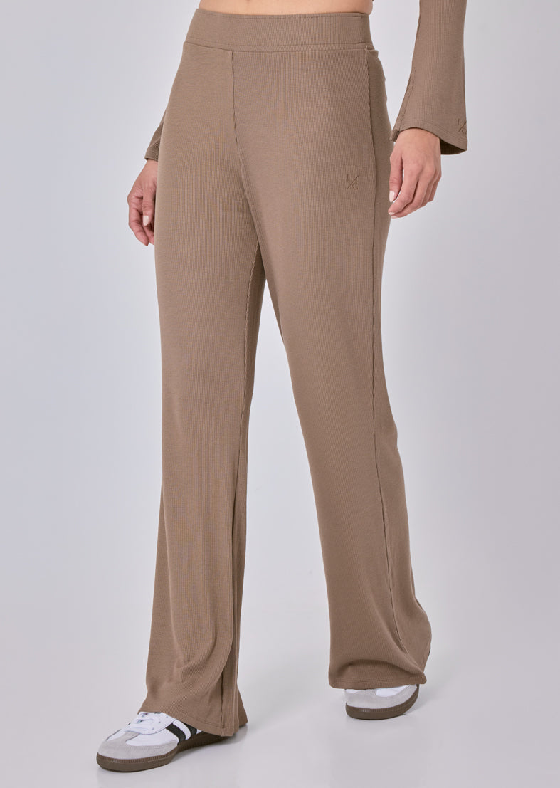 Airjet Rib Pant Walnut - Comfortable High-Waisted Yoga Pants for Women | Perfect for Yoga, Running, Gym & Lounge Wear