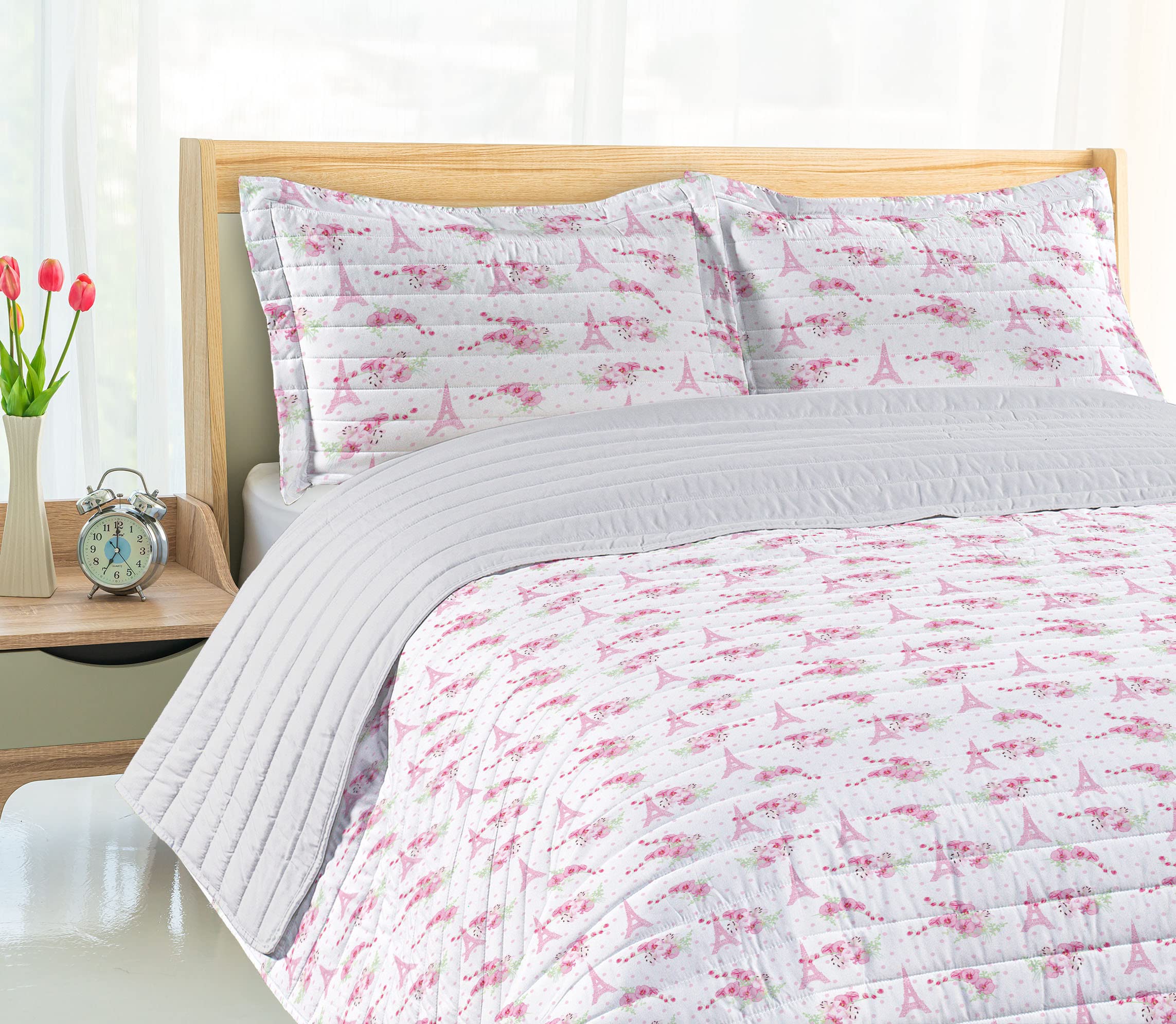 Ambesonne Eiffel Tower Microfiber Bedspread Set - Parisian Floral Design with Pink Flowers & Polka Dots | Soft King Size Bedding Set Includes Comforter & Pillow Shams in Pale Pink, Green & White | Perfect for Spring Bedroom Decor & Paris-Themed Guest Rooms