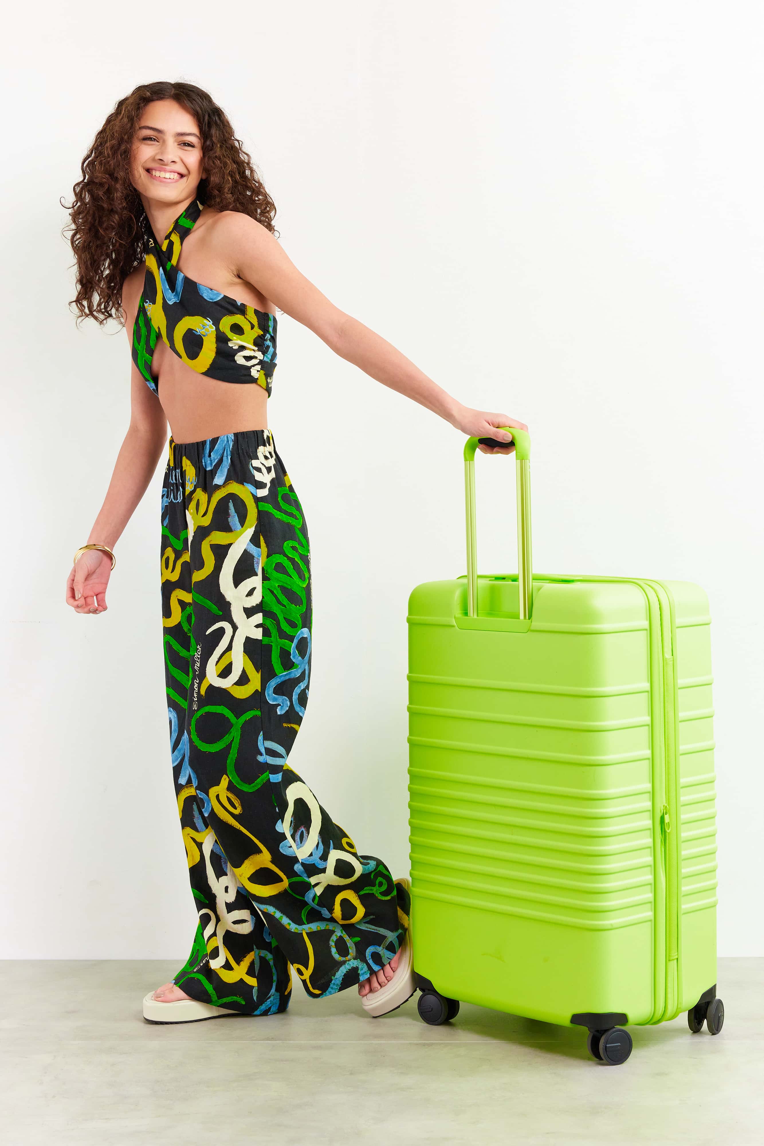 Large Check-In Roller Suitcase in Citron Yellow - Spacious & Durable Luggage for Travel, Business Trips & Vacations