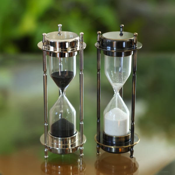1 or 2 Minute Sand Timer with Compass - Perfect for Board Games, Cooking, Workouts & Classroom Activities