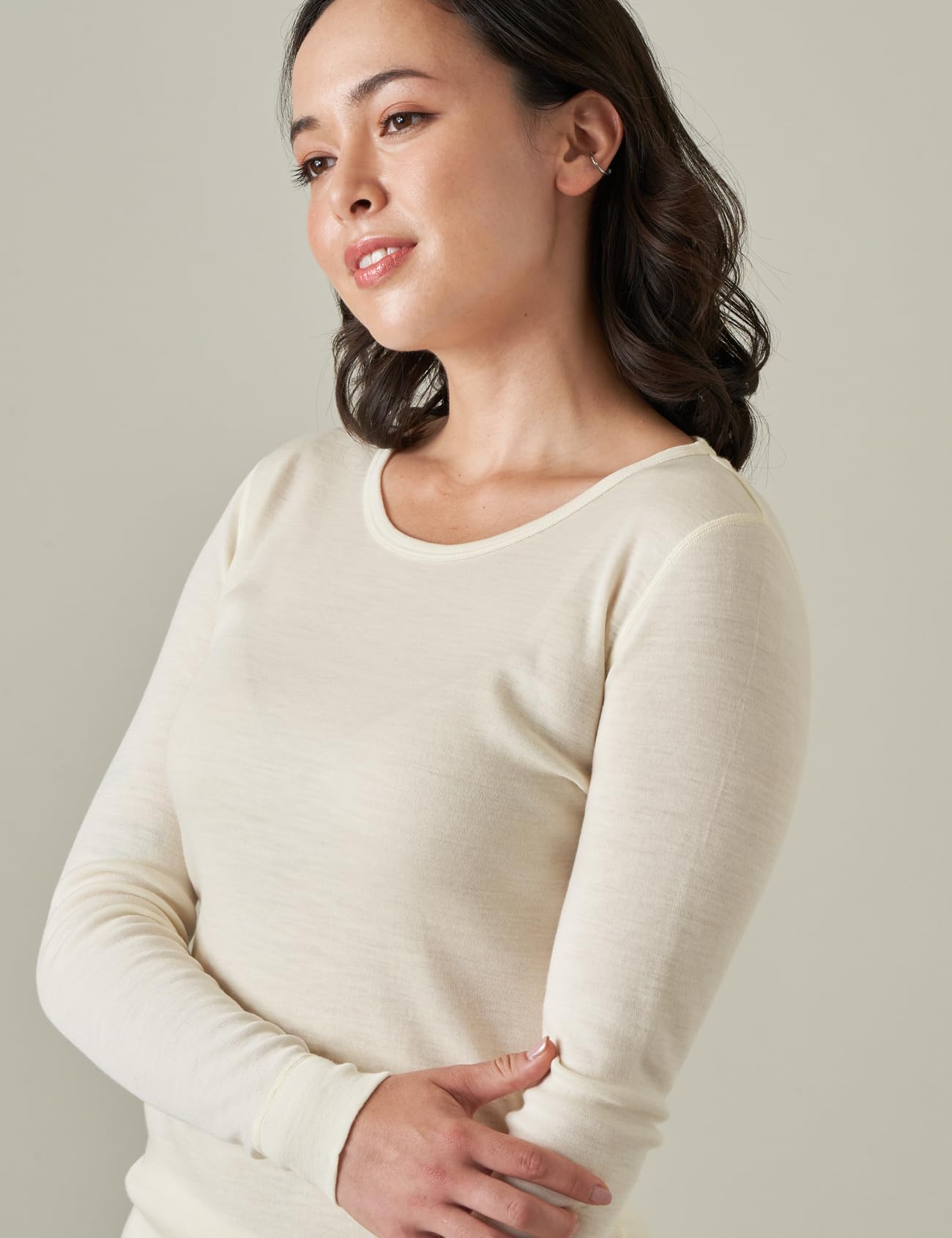 LAPASA Women's 100% Merino Wool Thermal Underwear - Midweight Long Sleeve Base Layer Top for Winter, Crew Neck, Size L48 | Perfect for Skiing, Hiking & Cold Weather Activities