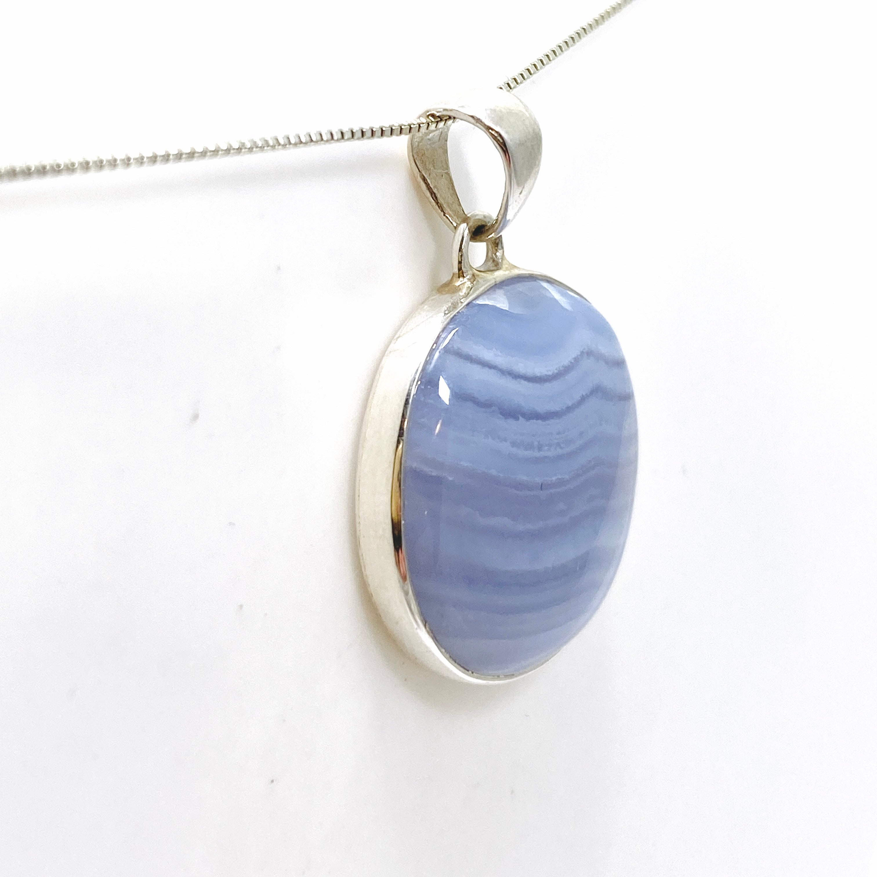 Blue Lace Agate Round Cabochon Pendant KPGJ4817 - Natural Stone Jewelry for Women, Healing Crystal Necklace - Perfect for Meditation, Yoga & Spiritual Gifts