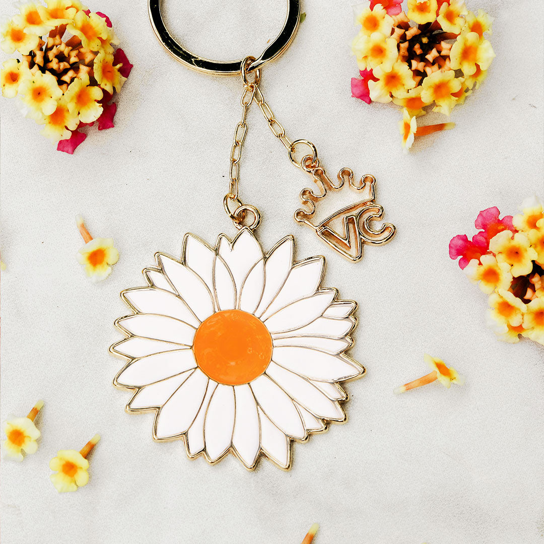 Daisy Flower Keychain - Cute Floral Key Ring for Women, Girls - Perfect for Keys, Bags, Backpacks & Gifts