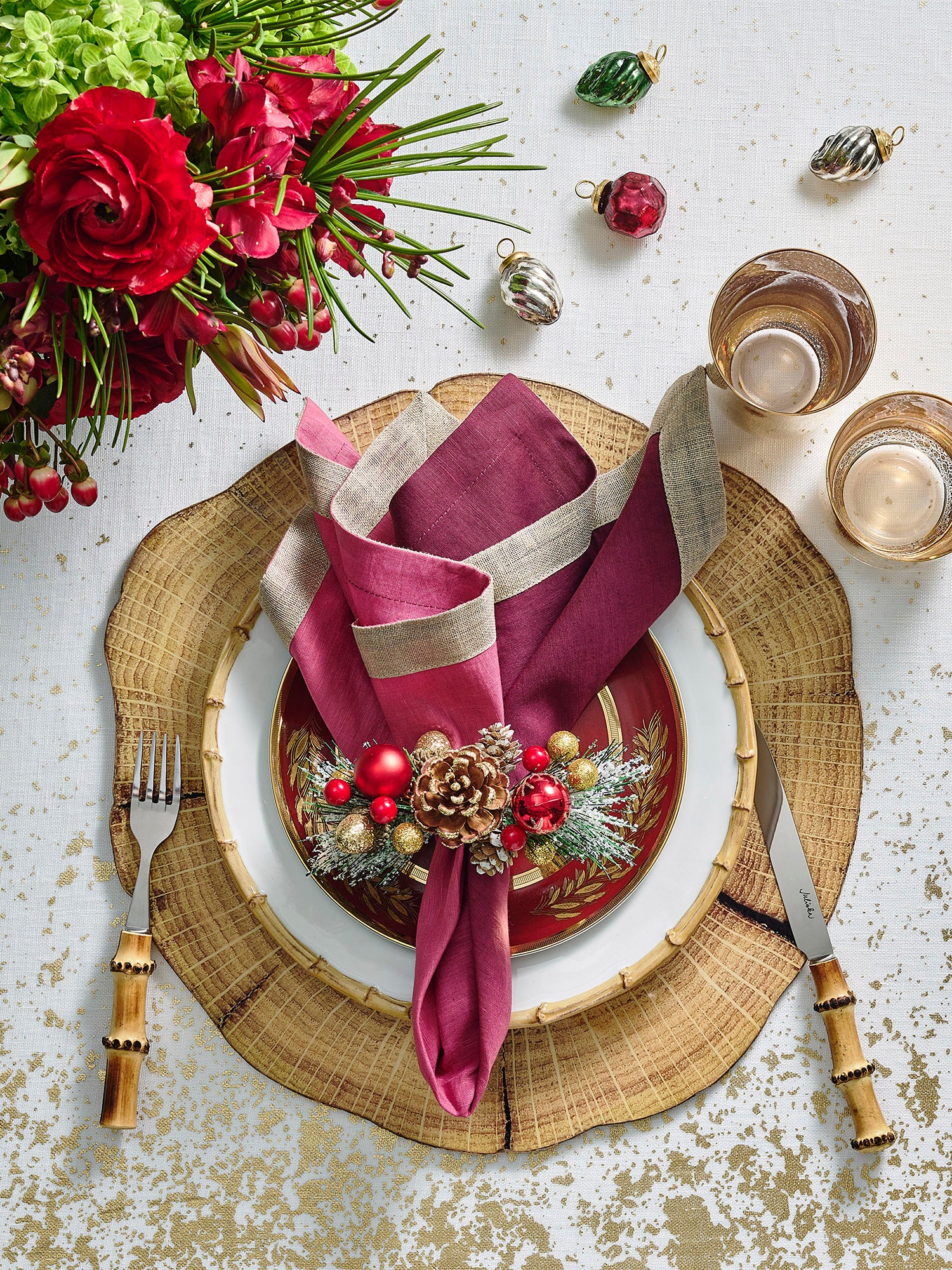 Premium Dip Dye Linen Napkins - Set of 4 - Eco-Friendly Table Linens for Dinner Parties, Weddings & Home Decor