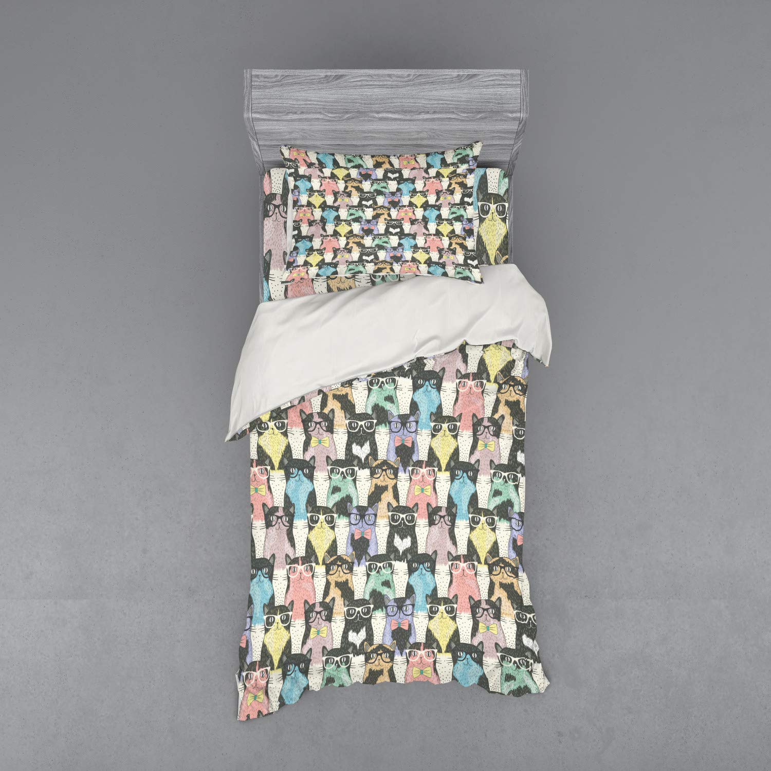 Ambesonne Funny Cartoon Duvet Cover Set - Playful Hipster Cats with Glasses & Colorful Dotted Print, 3-Piece Bedding Set with Sham & Fitted Sheet, Twin Size, Multicolor | Perfect for Kids' Rooms, Teen Bedrooms & Whimsical Home Decor