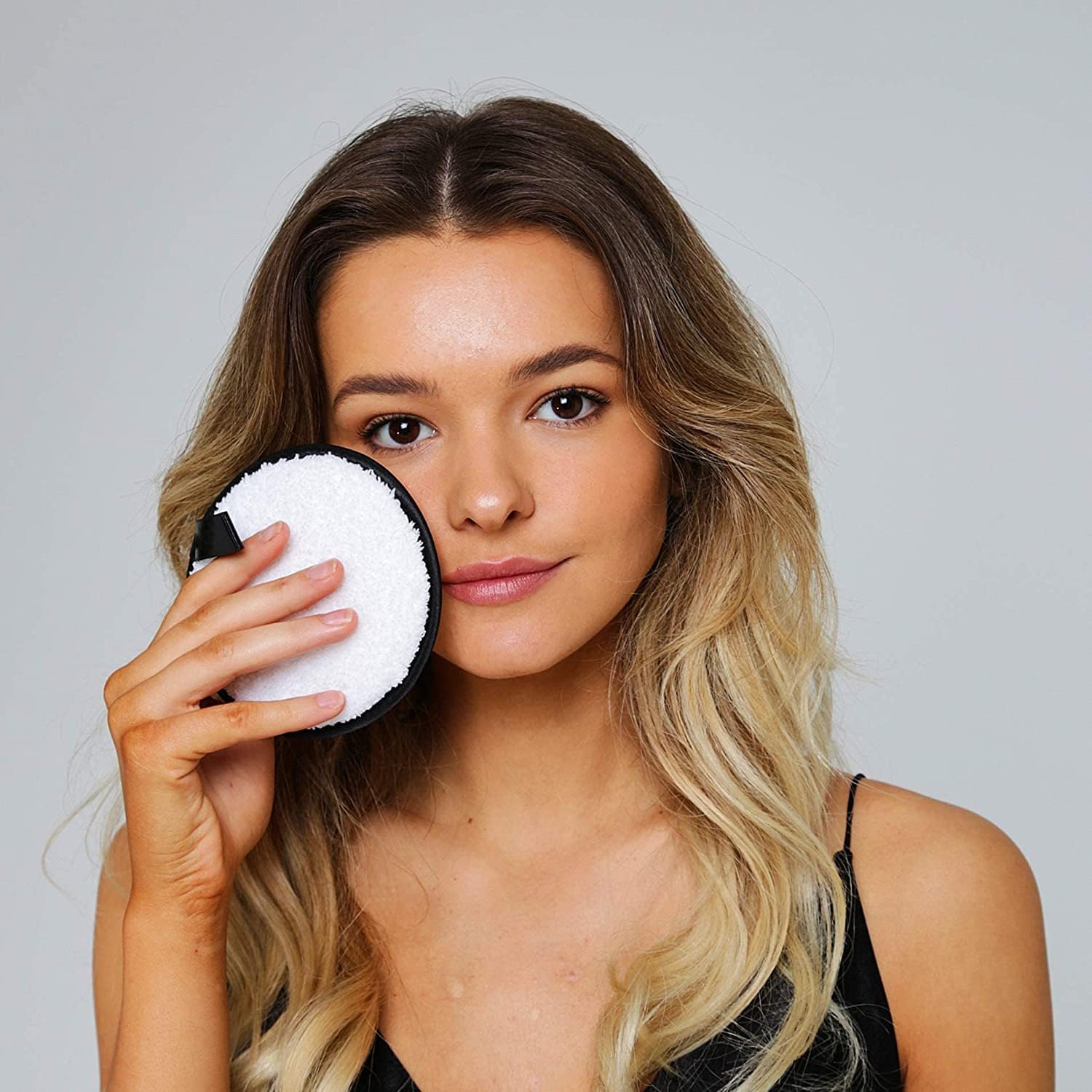 Angelie Reusable Makeup Remover Pads - Eco-Friendly Facial Cleansing Cloths for Eye & Foundation Makeup Removal | Gentle on Dry & Sensitive Skin | Pack of 1 | Perfect for Travel, Gym & Daily Skincare Routine