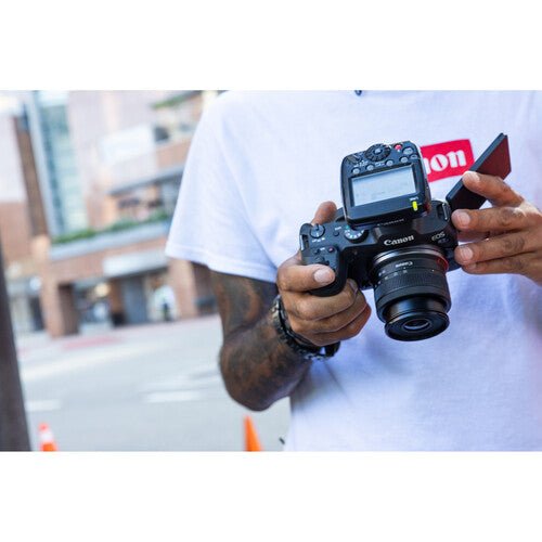 Canon RF-S 10-18mm f/4.5-6.3 IS STM Wide-Angle Zoom Lens for Canon EOS R Mirrorless Cameras - Perfect for Vlogging, Travel Photography & Landscape Shots