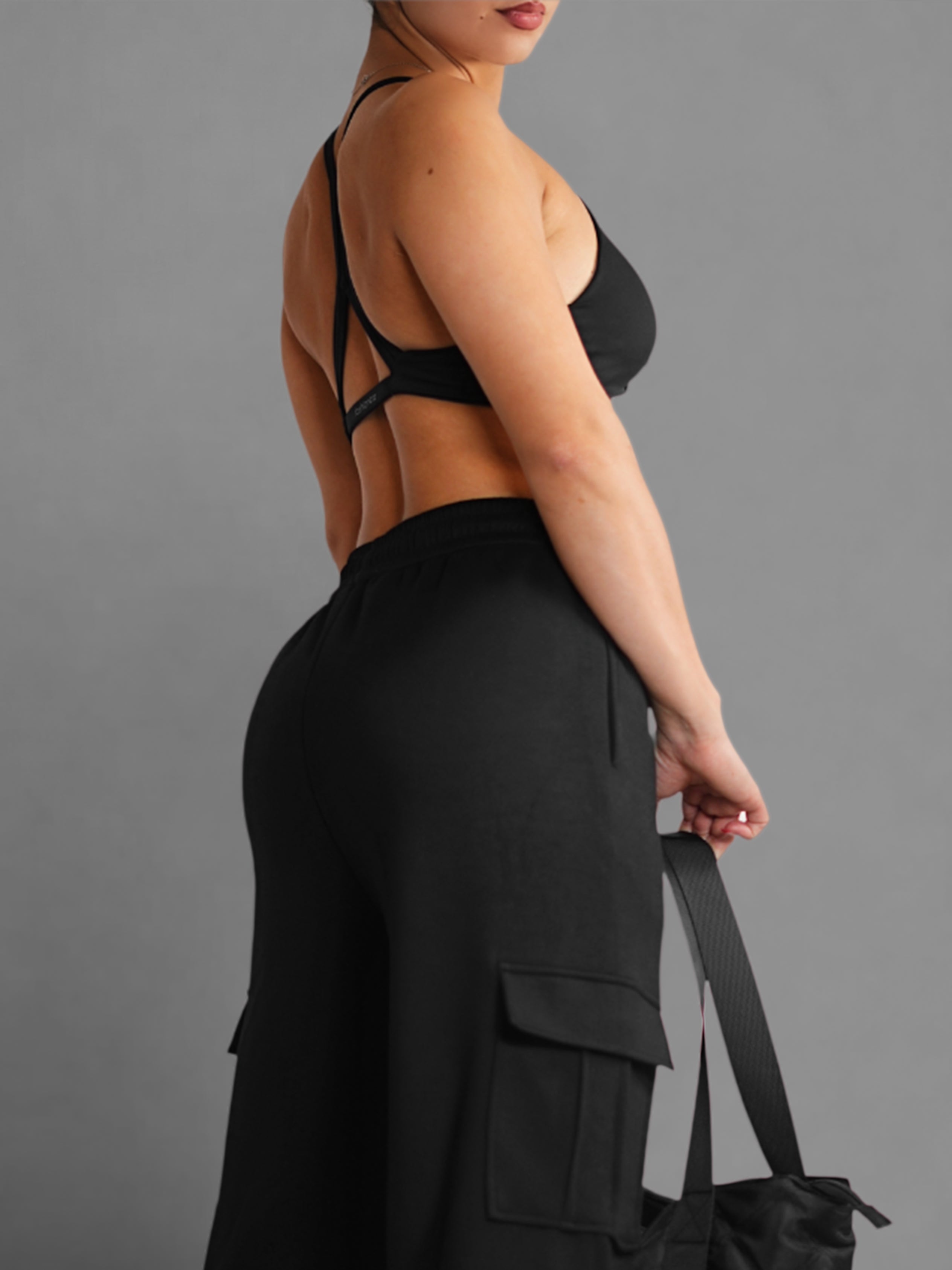 Lounge Mode Sports Bra for Women - Comfortable & Supportive Yoga Bra in Black - Perfect for Yoga, Gym, Running & Relaxing at Home