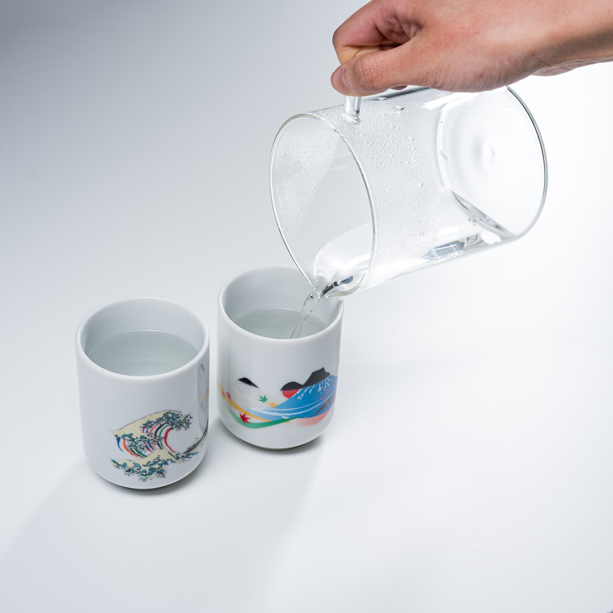 Hokusai Wave Thermal Mug - Japanese Mino Ware Ceramic Travel Cup with Heat Sensitive Design - Perfect for Coffee, Tea & Hot Drinks at Home, Office or On the Go