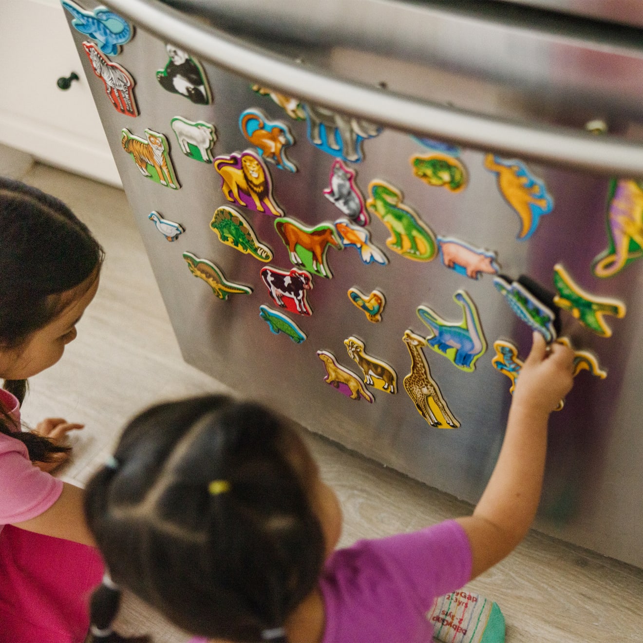 Wooden Animal and Dinosaur Magnets Set - 50PCS Fun Fridge Magnets for Kids, Classroom Decor, DIY Crafts & Refrigerator Organization (Wildlife & Prehistoric Theme)