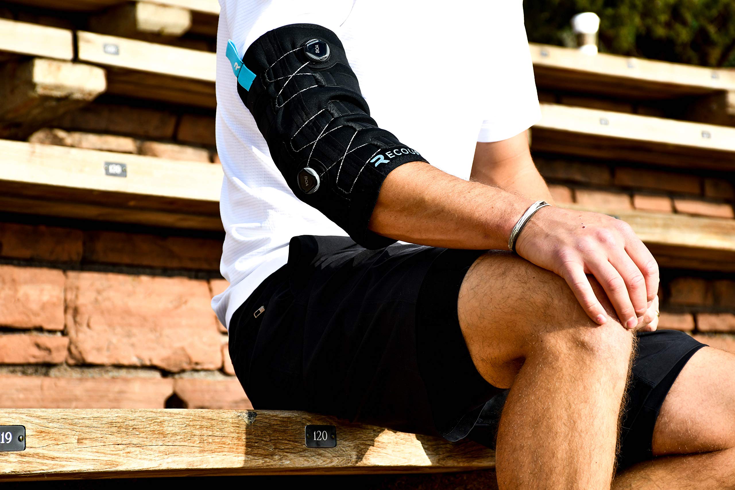 Cryosleeve Ice Cold Compression Sleeve for Arms & Legs - Adjustable Reusable Ice Pack for Elbow & Knee Pain Relief - Lasts Up to 1 Hour - Muscle & Joint Recovery for Athletes, Post-Workout, Arthritis & Injury Rehabilitation