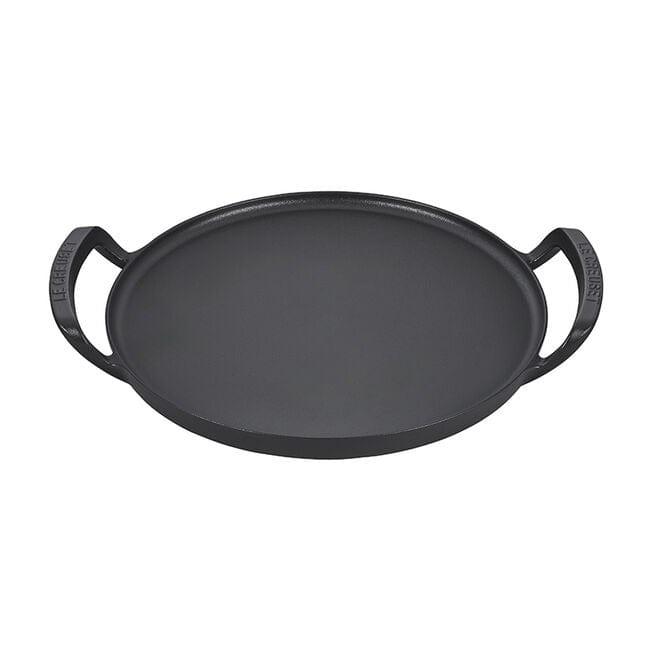 Le Creuset 15-Inch Alpine Outdoor Pizza Pan - Cast Iron Pizza Stone for Grill, Oven & Camping - Perfect for Backyard BBQ, Picnics & Outdoor Cooking
