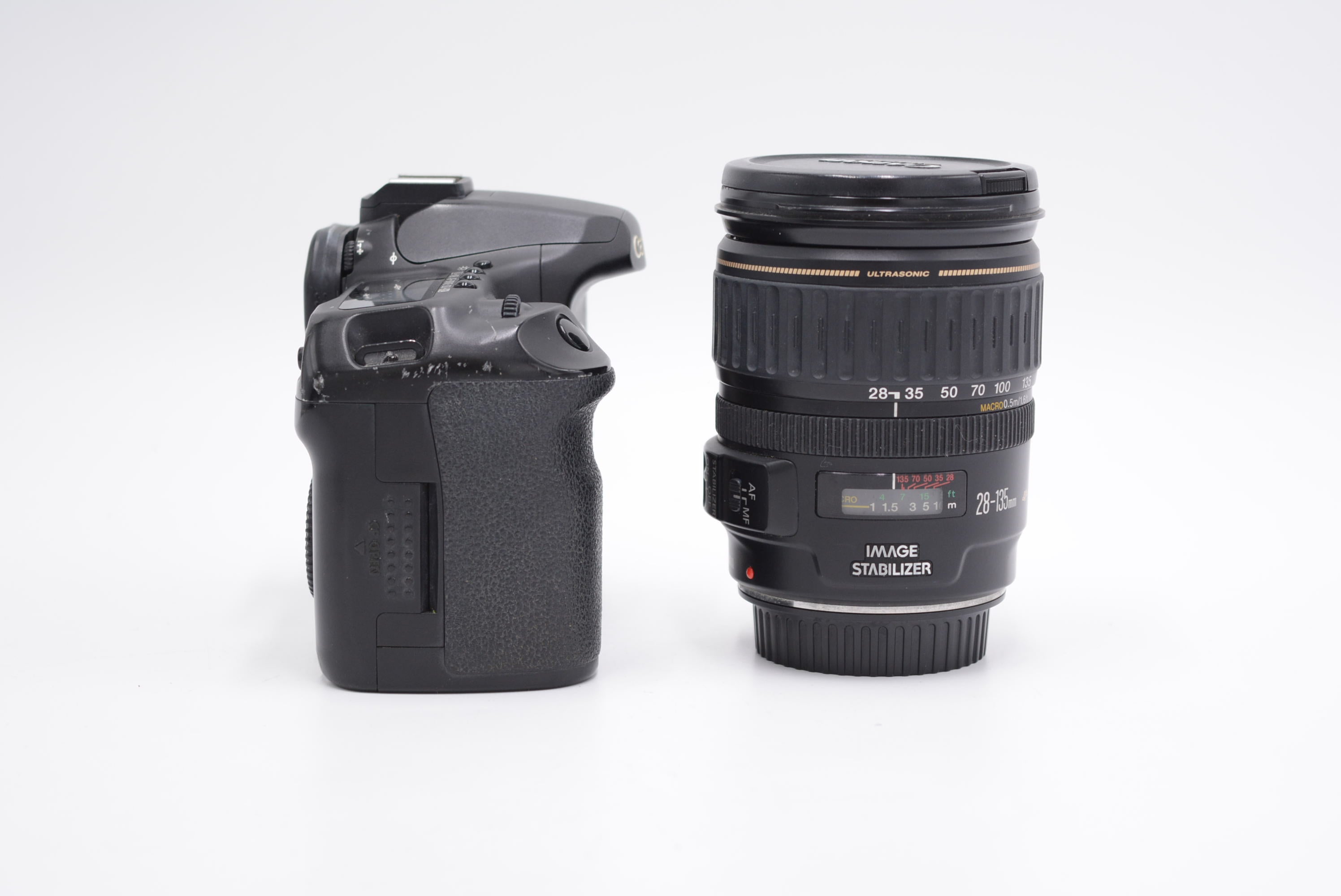 Canon EOS 40D DSLR Camera with EF 28-135mm f/3.5-5.6 IS USM Lens - Used (Great for Portrait, Travel & Event Photography)