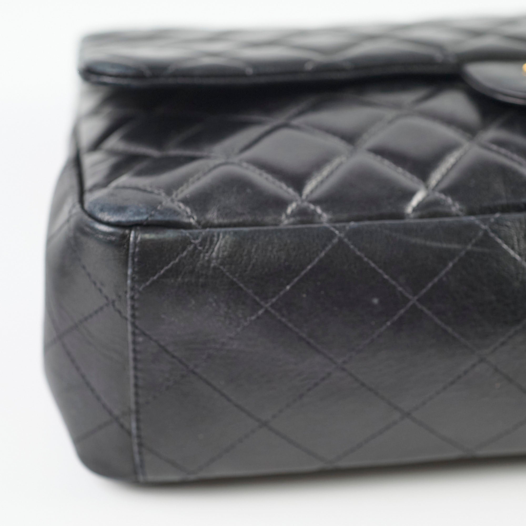 Chanel Single Flap Maxi Black Lambskin Leather Handbag for Women - Luxury Designer Shoulder Bag for Work, Party & Evening Out