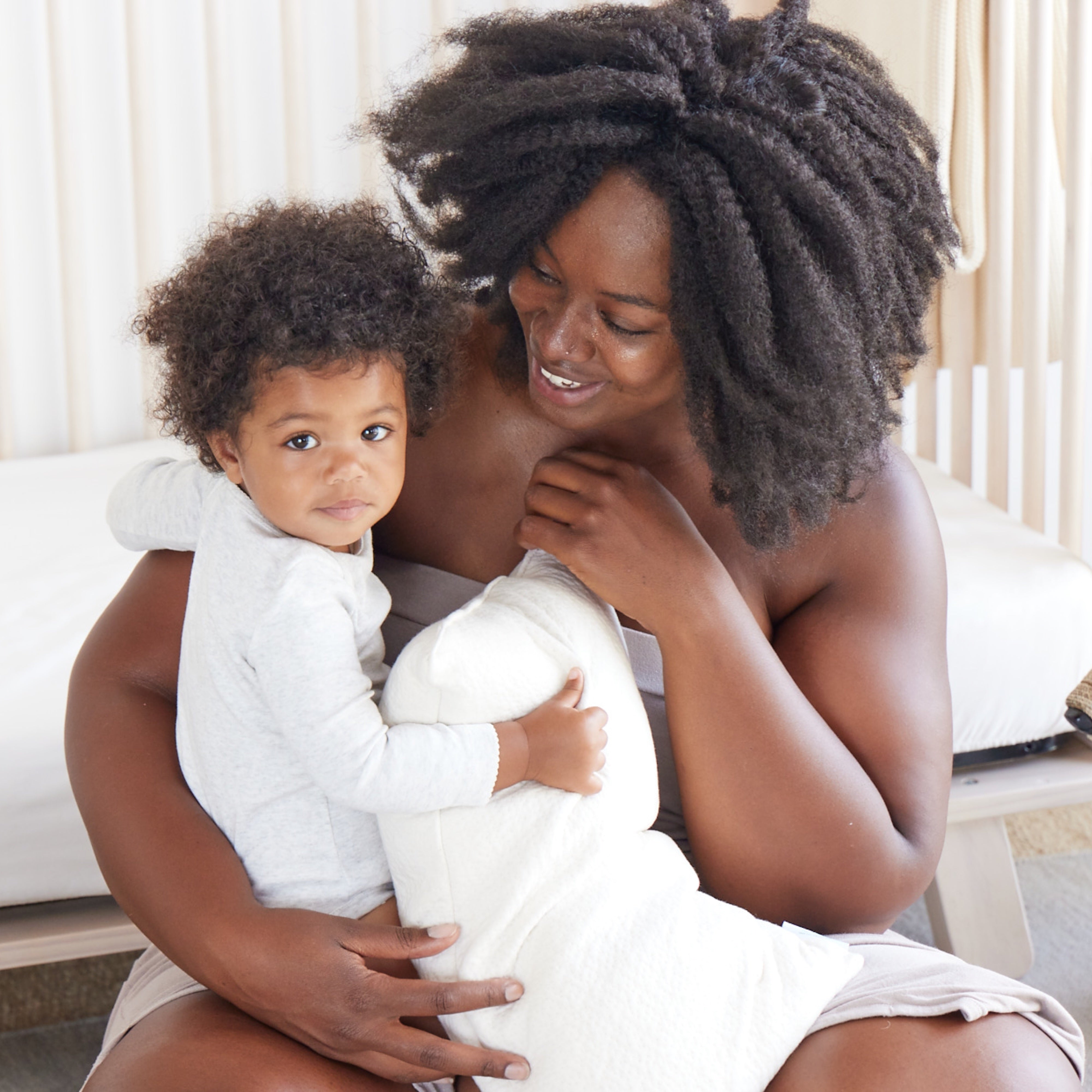 Organic Toddler Pillow for Better Sleep - Hypoallergenic & Breathable Baby Pillow for 1-3 Year Olds - Perfect for Nursery, Daycare & Travel