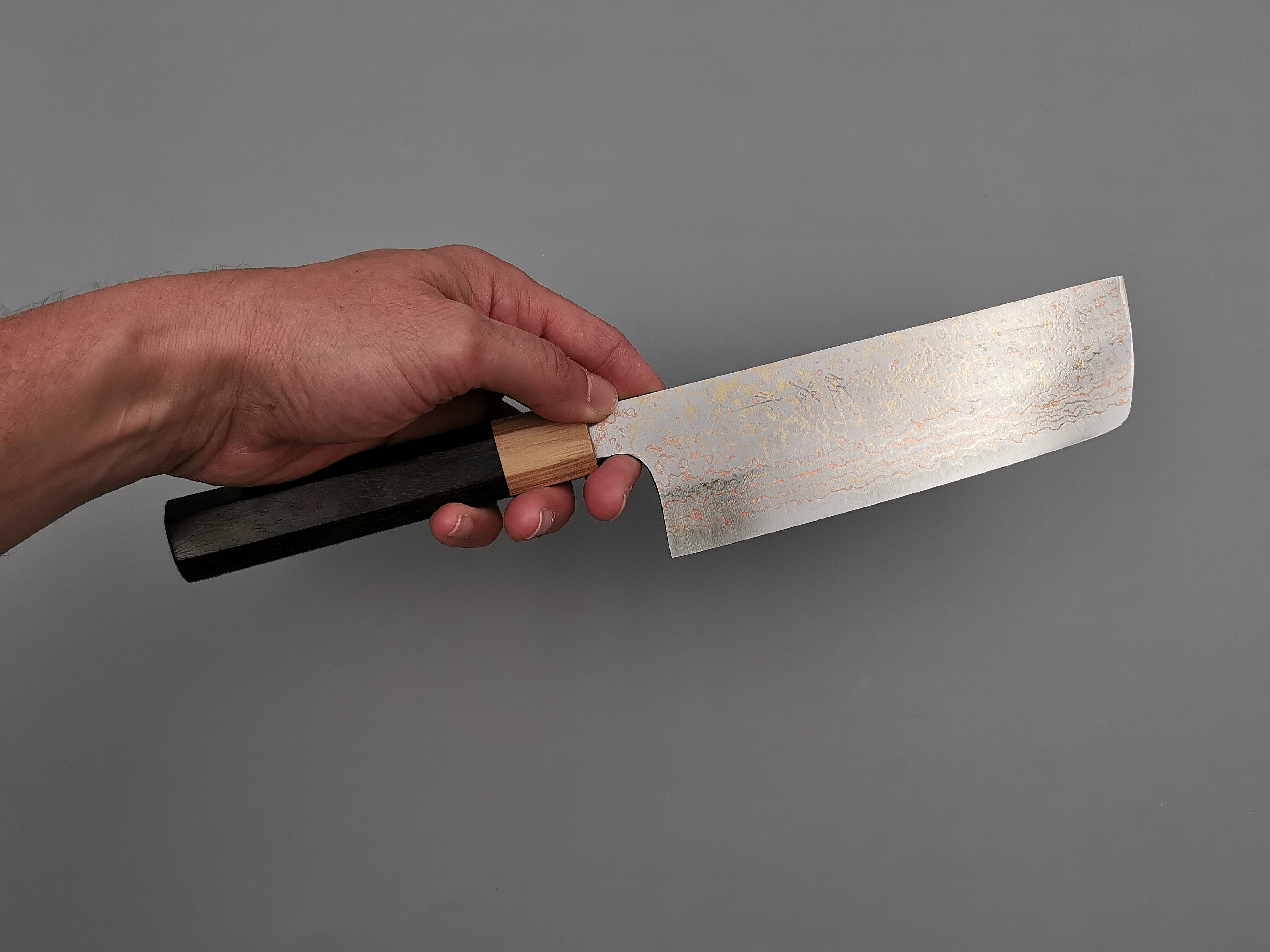 Takeshi Saji VG10 Rainbow Damascus Nakiri Knife - Japanese Chef Knife for Professional Cooking, Vegetable Chopping & Sushi Preparation - Perfect Kitchen Gift for Chefs & Home Cooks