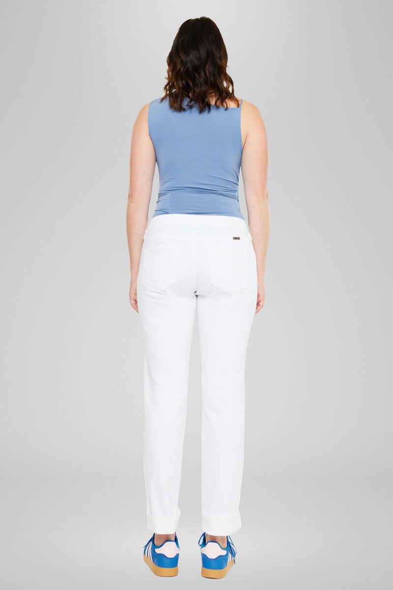 Stylish Diana Maternity Boyfriend Jeans - Comfortable Stretch Denim Pants for Pregnant Women | Perfect for Casual Wear, Shopping & Pregnancy Photoshoots
