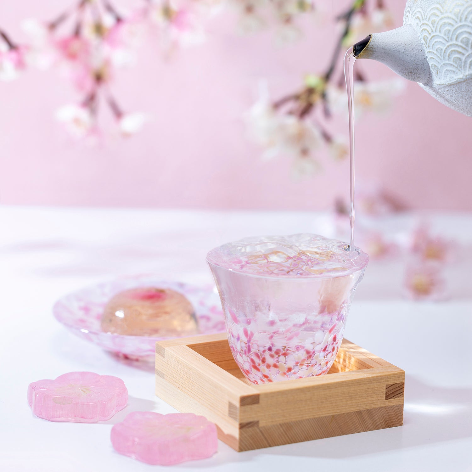 Aderia Tsugaru Vidro Soda Lime Glass Sakura Sake Set - Japanese Cherry Blossom Sake Cups for Traditional Ceremonies & Home Bar Decor