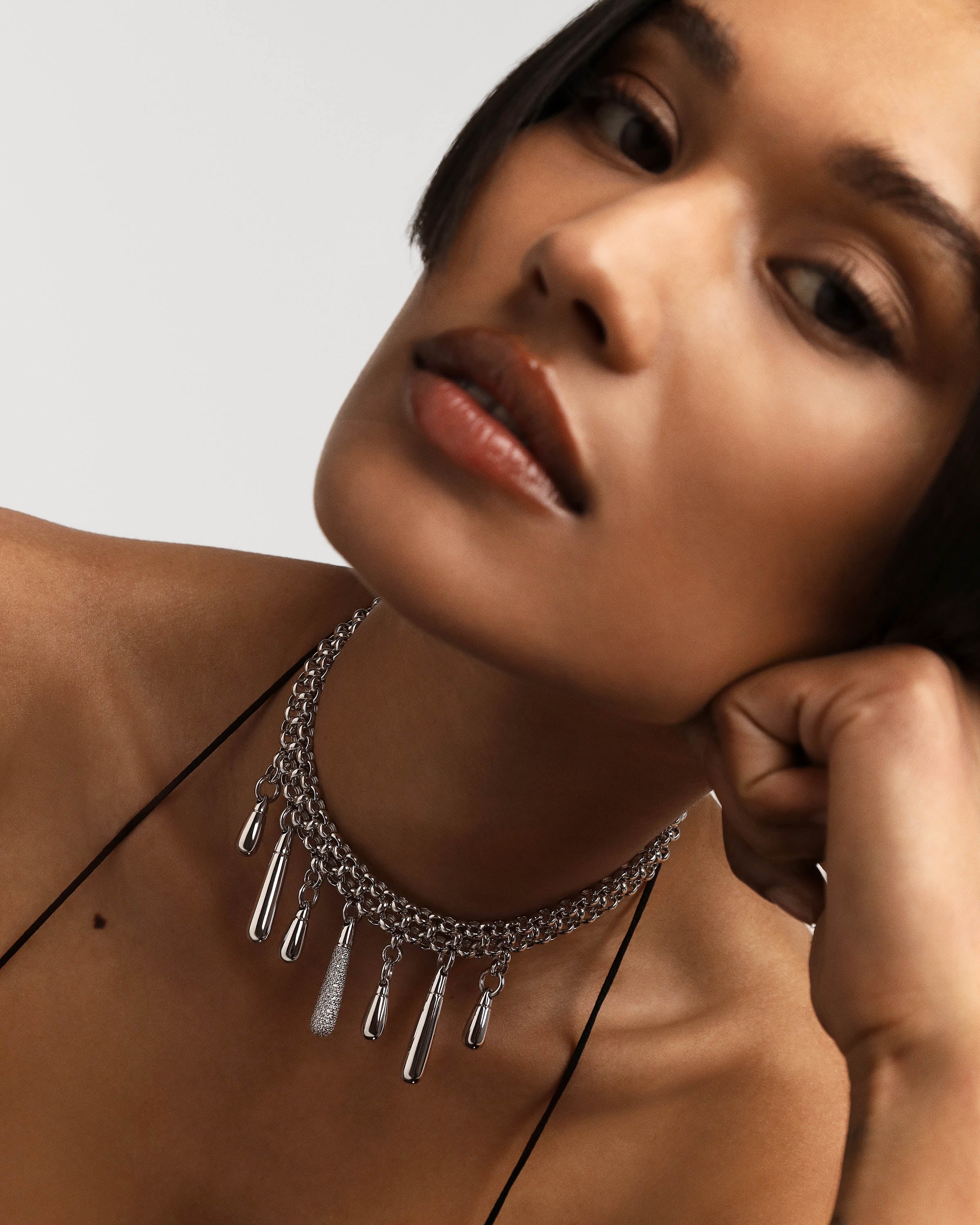 Elegant Jelly Silver Choker Necklace for Women - Trendy Adjustable Statement Piece for Parties, Weddings & Everyday Wear