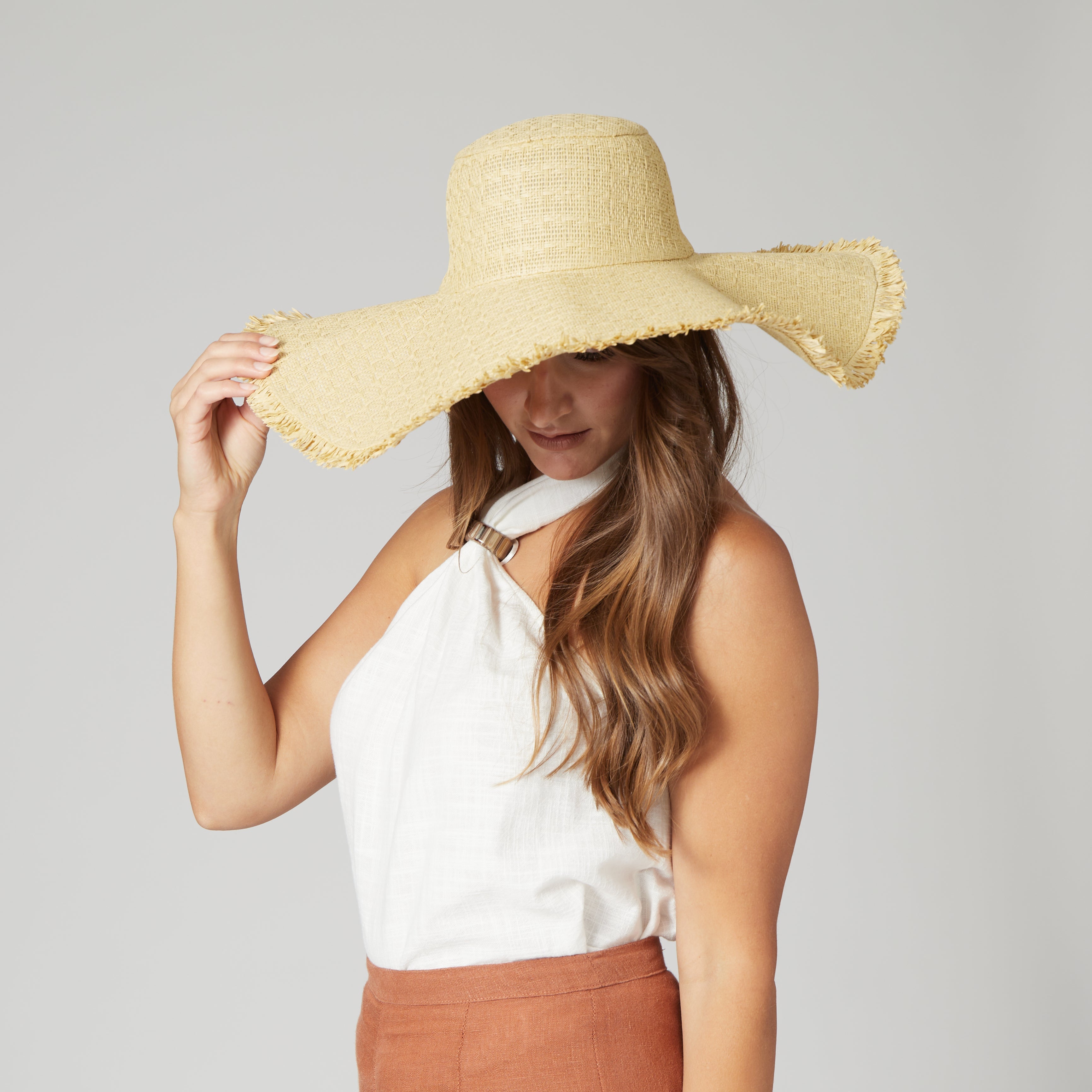 Stylish Women's Cut & Sew Textured Weave Floppy Hat with Frayed Edge - Perfect for Beach, Summer Outfits & Fashion Accessories