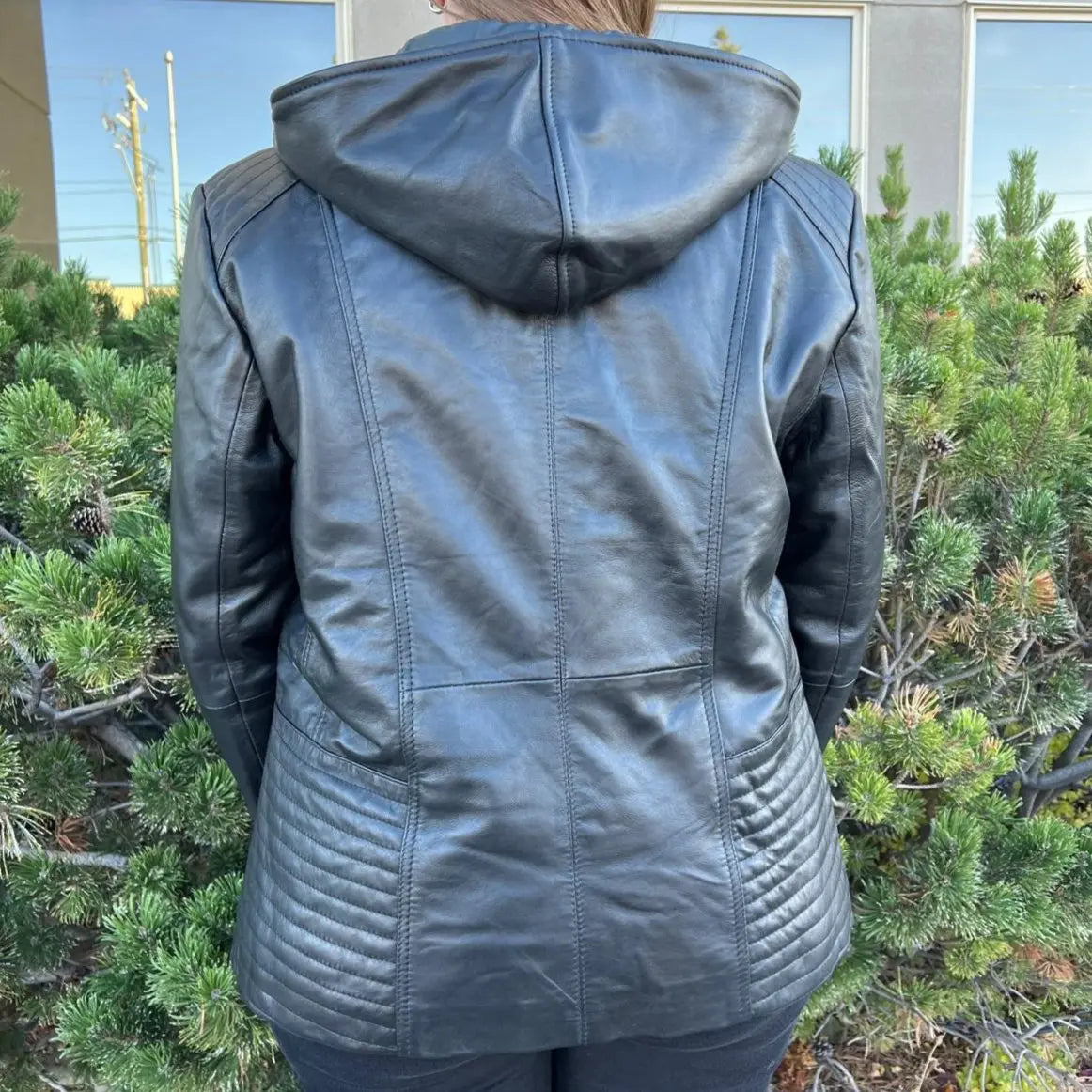Premium Genuine Sheepskin Leather Jacket with Detachable Hood - Stylish & Warm for Fall, Winter Outdoor Adventures
