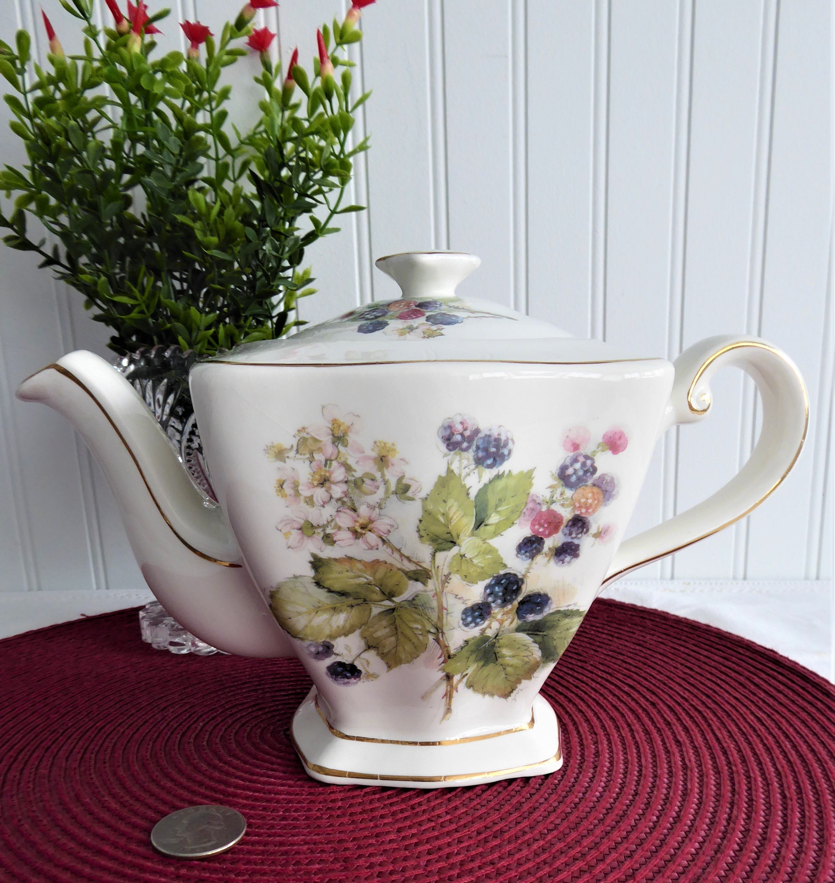 Royal Patrician English Large Square Teapot with Blackberry & Raspberry Fruit Festival Design - Perfect for Afternoon Tea, Gift Giving & Vintage Kitchen Decor
