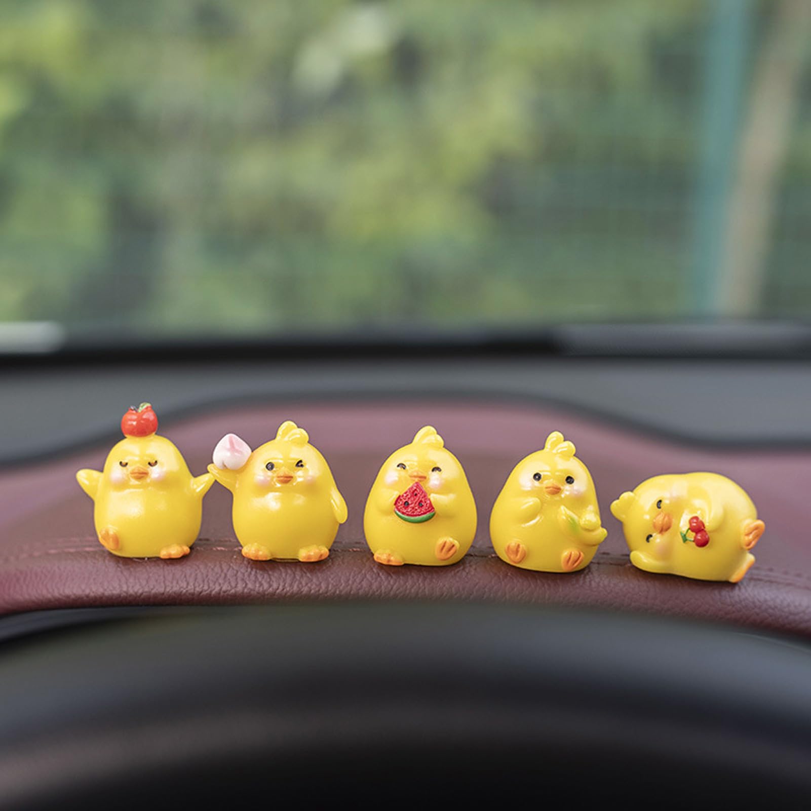 Funny Mini Chicken Car Dashboard Ornaments - 5pcs Cute Chicks Rearview Mirror Decor for Men & Women - Yellow Car Interior Accessories for Fairy Garden Theme - Perfect for Gifts, Road Trips & Office Desk Decor
