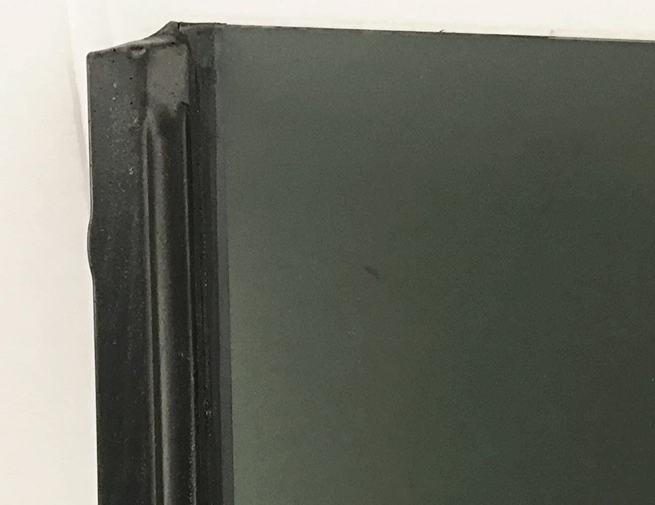 GMC Yukon 1995-2000 Right Side Rear Passenger Door Window Glass Replacement - Perfect for 4-Door Models | Fix Broken or Cracked Windows for Safe Driving