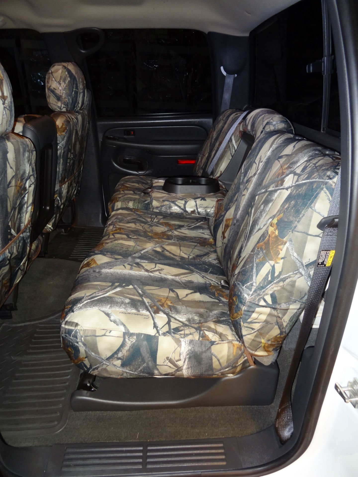 Durafit Custom Seat Covers for 2003-2006 Chevy Silverado LT Double Cab - Full Set (Front 40/20/40 Split & Rear 60/40 Bench) - XD3 Camo Endura Fabric - Perfect for Off-Roading, Hunting & Truck Protection