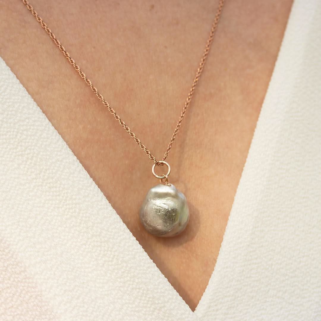 Elegant Baroque Pearl Necklace - Grey Pearls on Rose Gold Chain for Women | Perfect for Weddings, Parties & Special Occasions