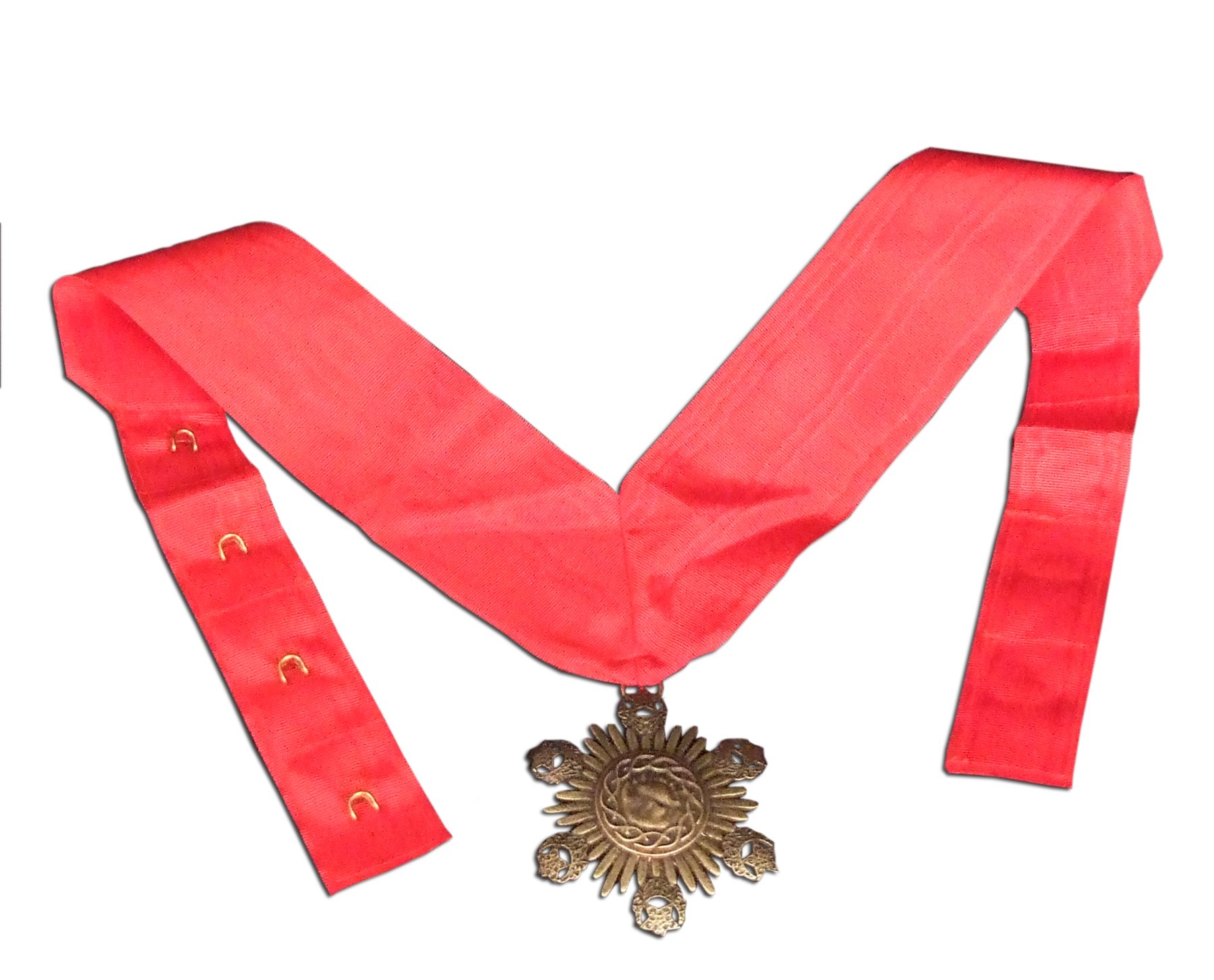 Universal Monsters Dracula Medallion Limited Edition Prop Replica - Official Collectible for Halloween Decor, Cosplay & Movie Memorabilia Display