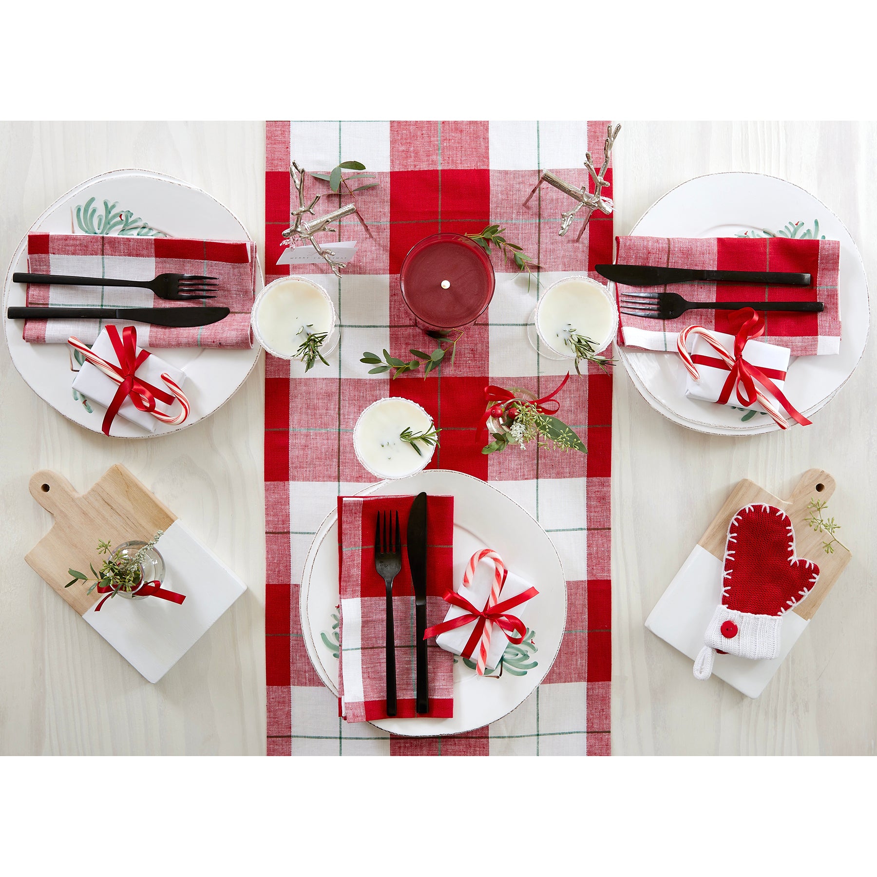 Festive Plaid Table Runner for Christmas - Holiday Dining Decor & Party Table Setting