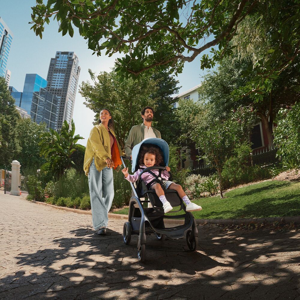 Bugaboo Dragonfly Complete Stroller with Seat & Bassinet - Lightweight Travel System for Newborns & Toddlers - Perfect for City Walks, Shopping & Air Travel