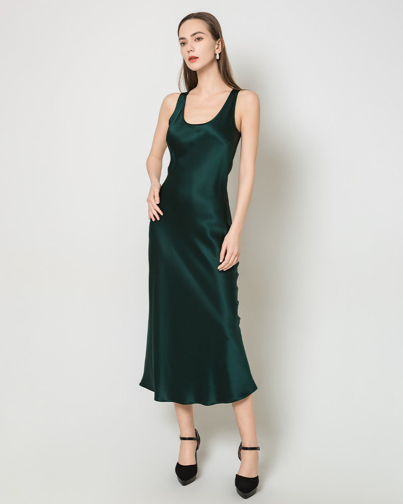 Elegant Silk Round Neck Cinched Waist Long Dress for Women - Perfect for Evening Parties, Weddings & Special Occasions