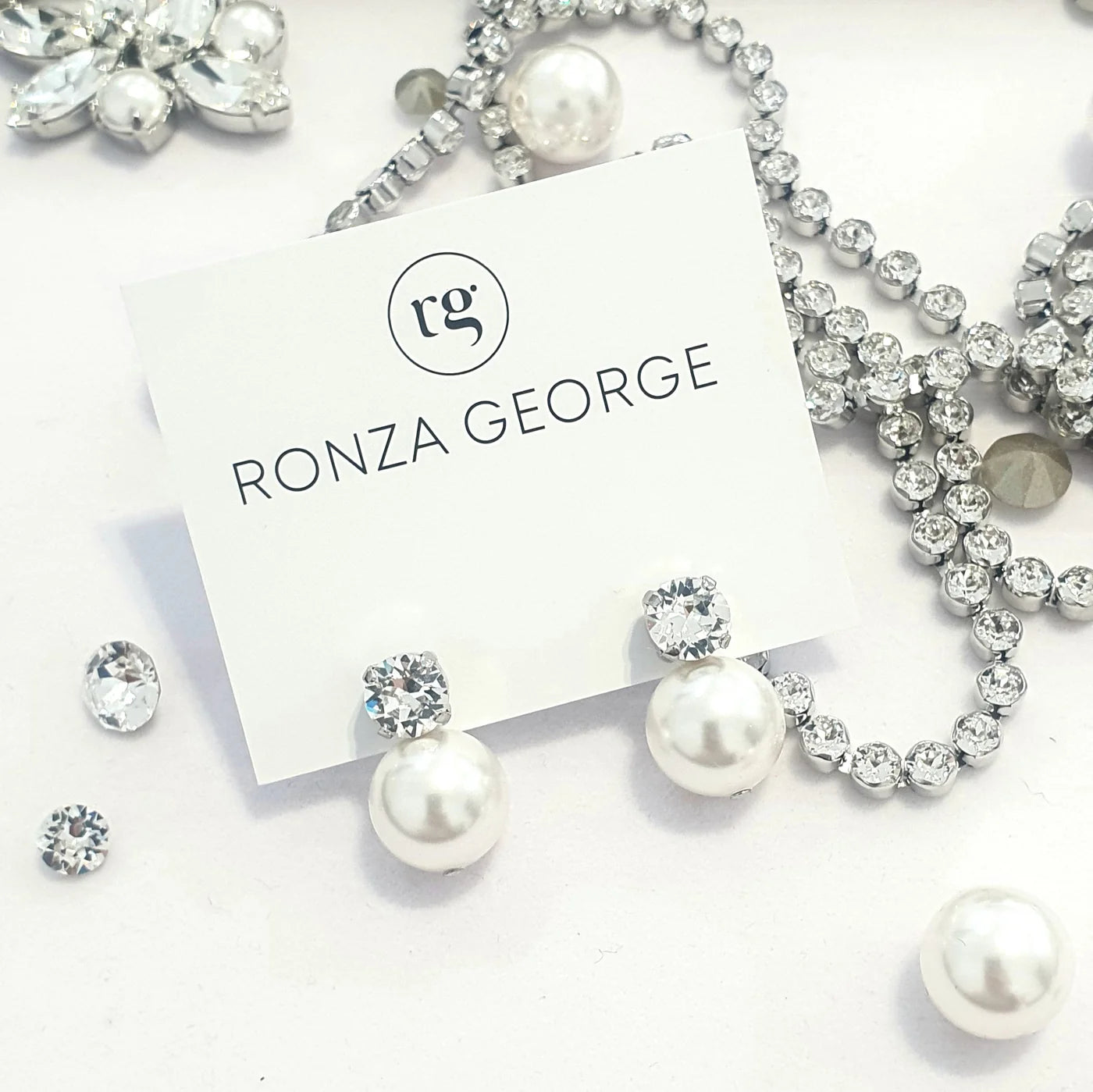 Swarovski Crystal & Pearl Bridal Stud Earrings in Rhodium Silver - Elegant Wedding Jewelry for Brides, Bridesmaids, and Formal Occasions
