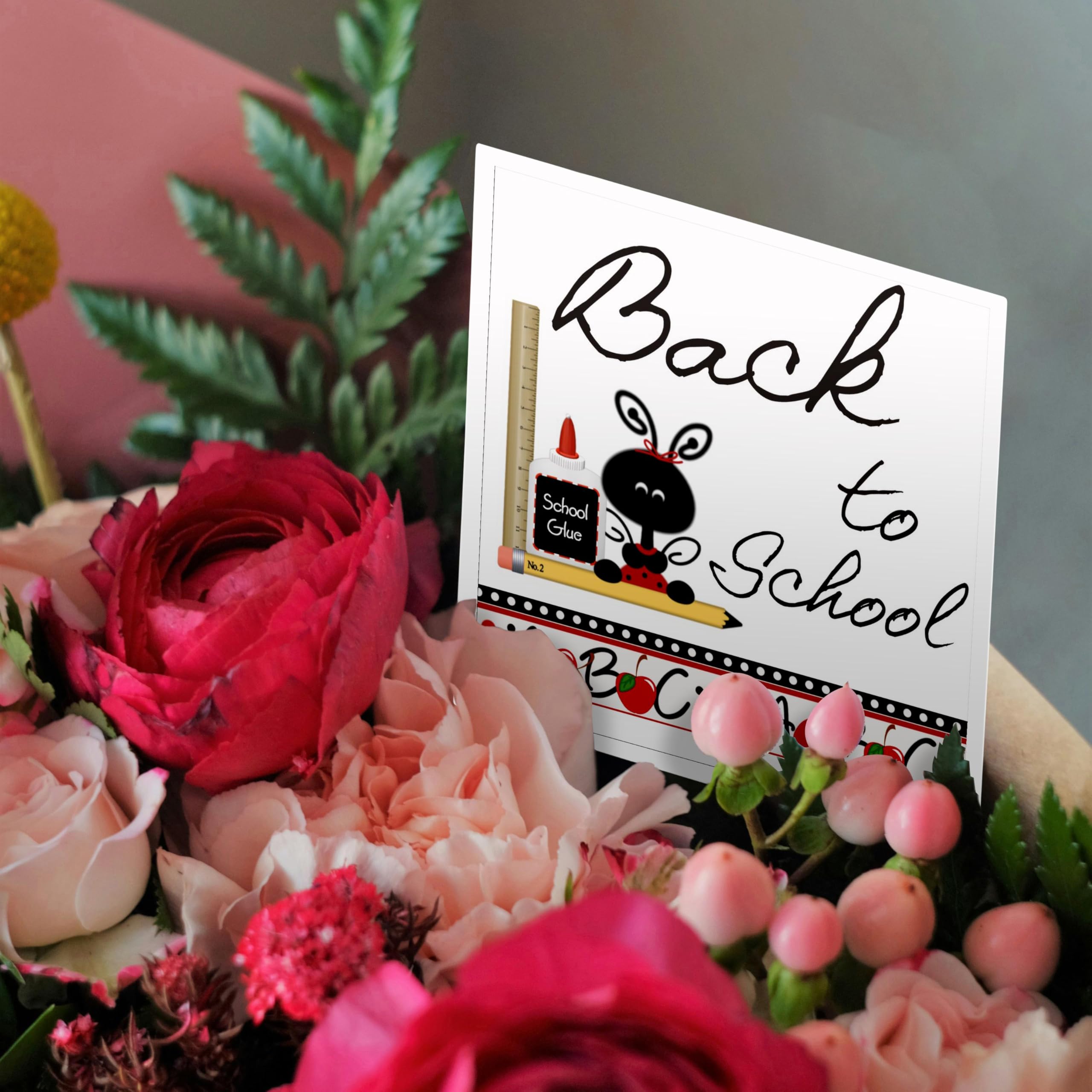 Back to School Greeting Card with Apple Design - Perfect for Teacher Appreciation, First Day of School & Classroom Gifts - Bulk Pack of 30 Cards