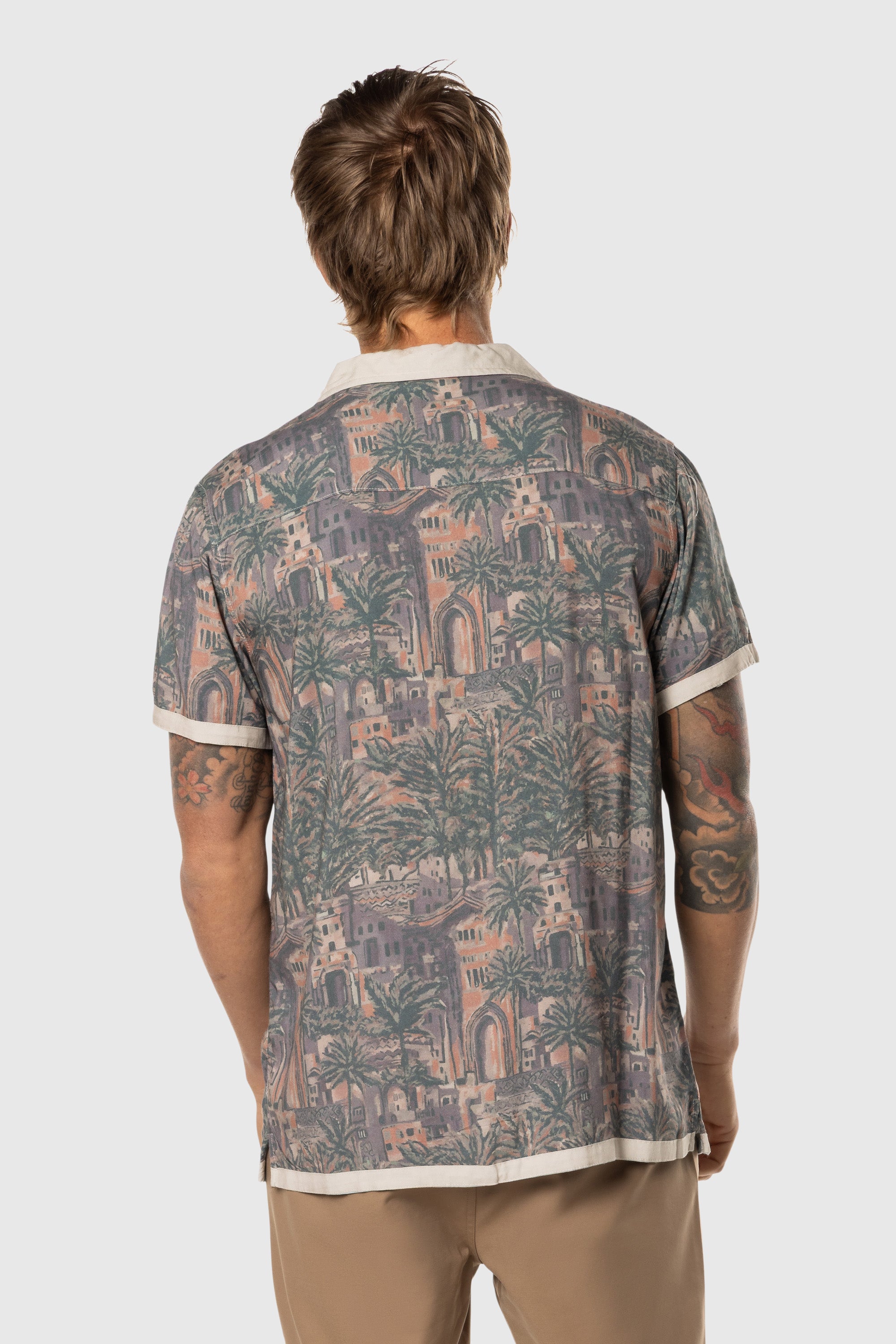 Stylish Men's Flannel Button-Up Shirt - Comfortable & Durable for Casual Wear, Outdoor Adventures, and Office Attire