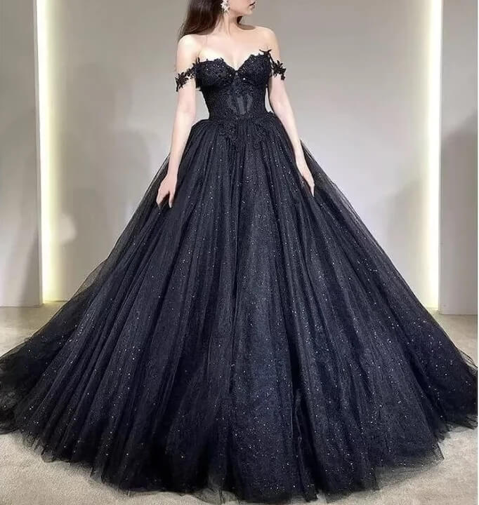 Elegant A-Line Black Gothic Wedding Dress - Off-the-Shoulder Lace Tulle Bridal Gown for Dark Romance & Vampire-Themed Weddings