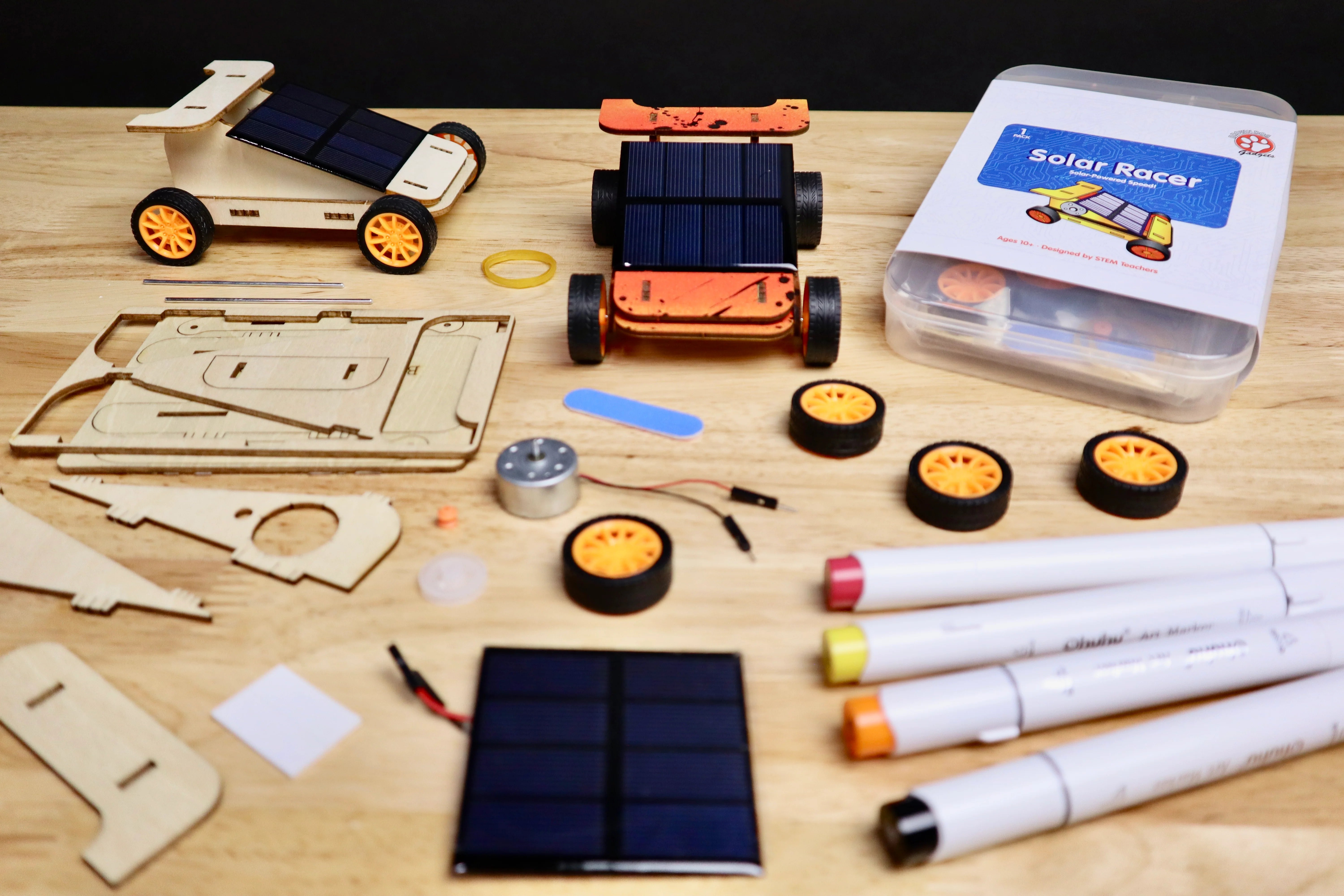 Solar Powered Toy Car Kit - DIY STEM Educational Science Project for Kids, Fun Outdoor & Indoor Racing Game - Perfect for Birthday Gifts & Classroom Activities