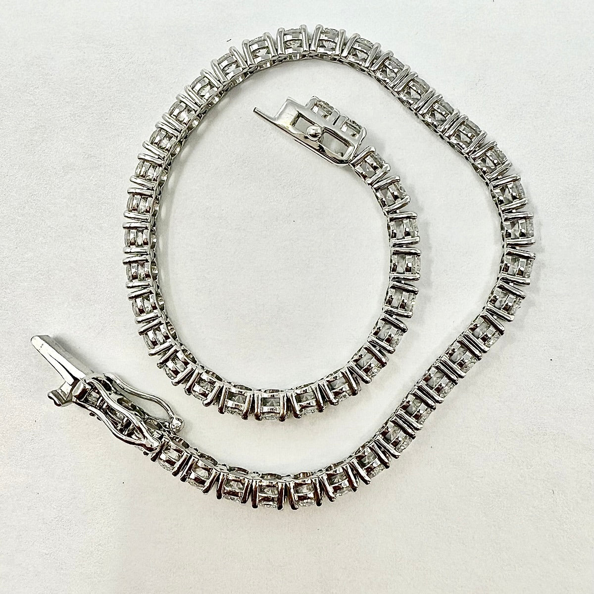 14K White Gold Lab Grown 6 Carat Diamond Tennis Bracelet for Women - Elegant Jewelry Gift for Anniversary, Wedding & Special Occasions