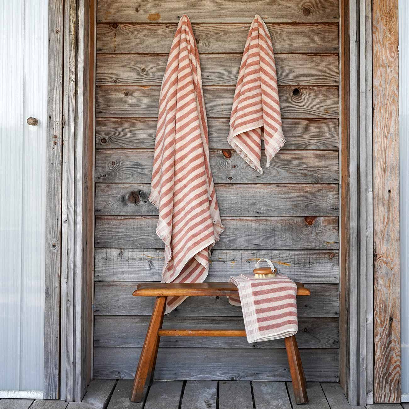 Premium Sand Shell Pembroke Stripe Cotton Bath Towels - Soft, Absorbent & Quick-Drying - Perfect for Beach, Spa & Luxury Bathroom Decor