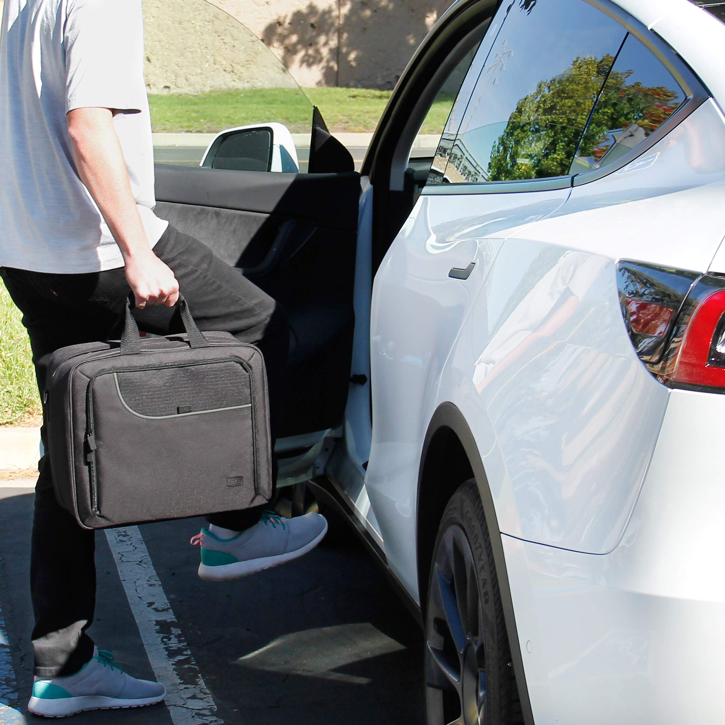 USA Gear PS5 Carrying Case - Protective Travel Bag for PlayStation 5 & PS5 Slim with Adjustable Interior - Shoulder Case Holds DualSense Controllers, Games & Accessories - Perfect for Travel, Gaming Events & Storage