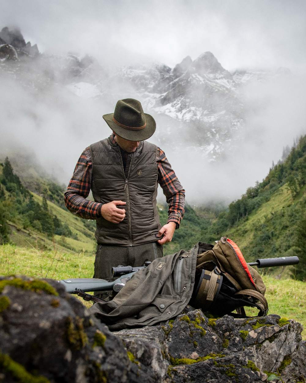 Deerhunter Heat Inner Waistcoat - Warm Thermal Vest for Men & Women - Perfect for Winter Outdoor Activities, Hunting, and Camping