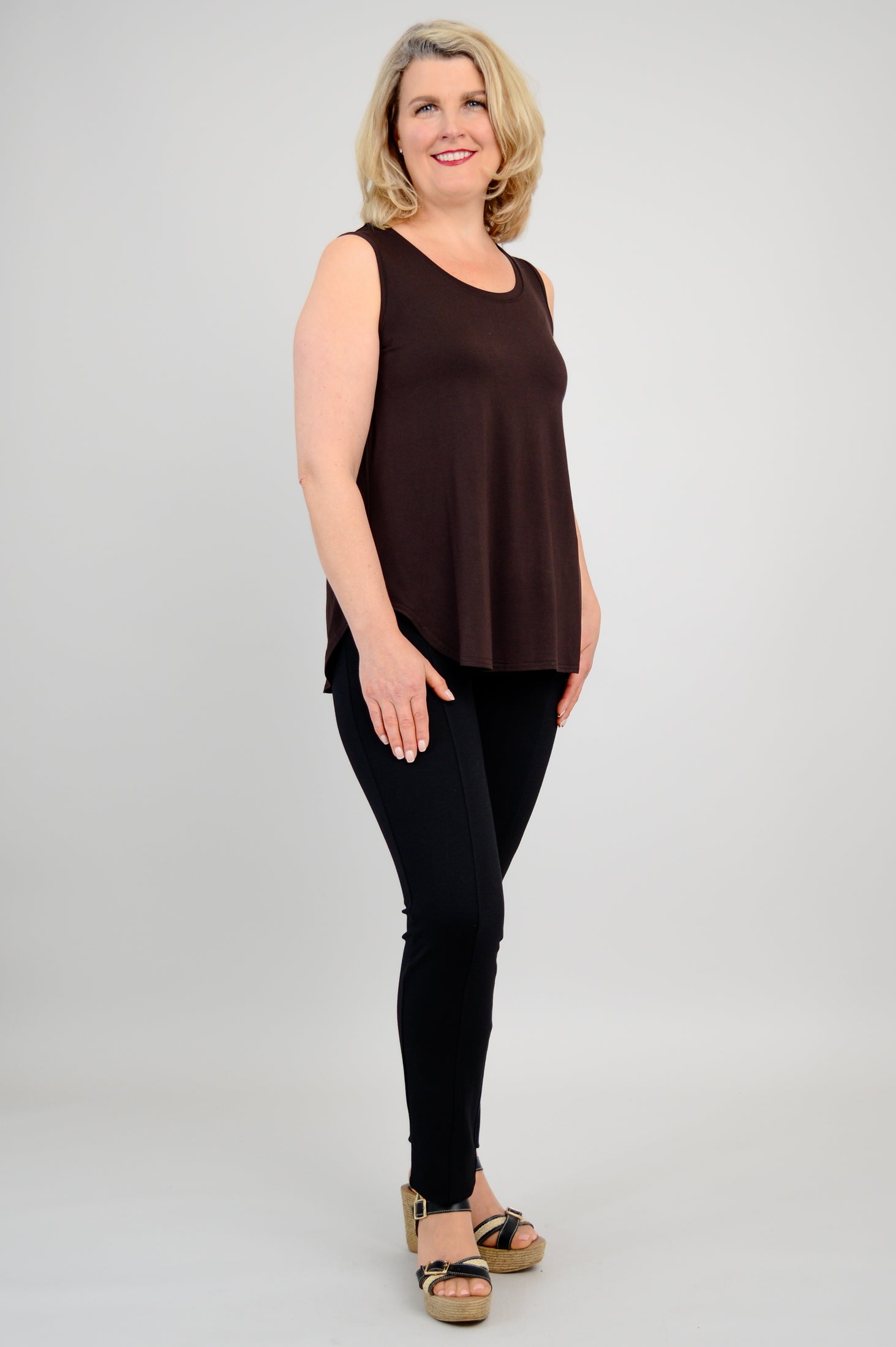 Stylish Jazz Tank Top for Women - Soft Bamboo Fabric, Coffee Color - Perfect for Casual Wear, Yoga & Summer Outfits