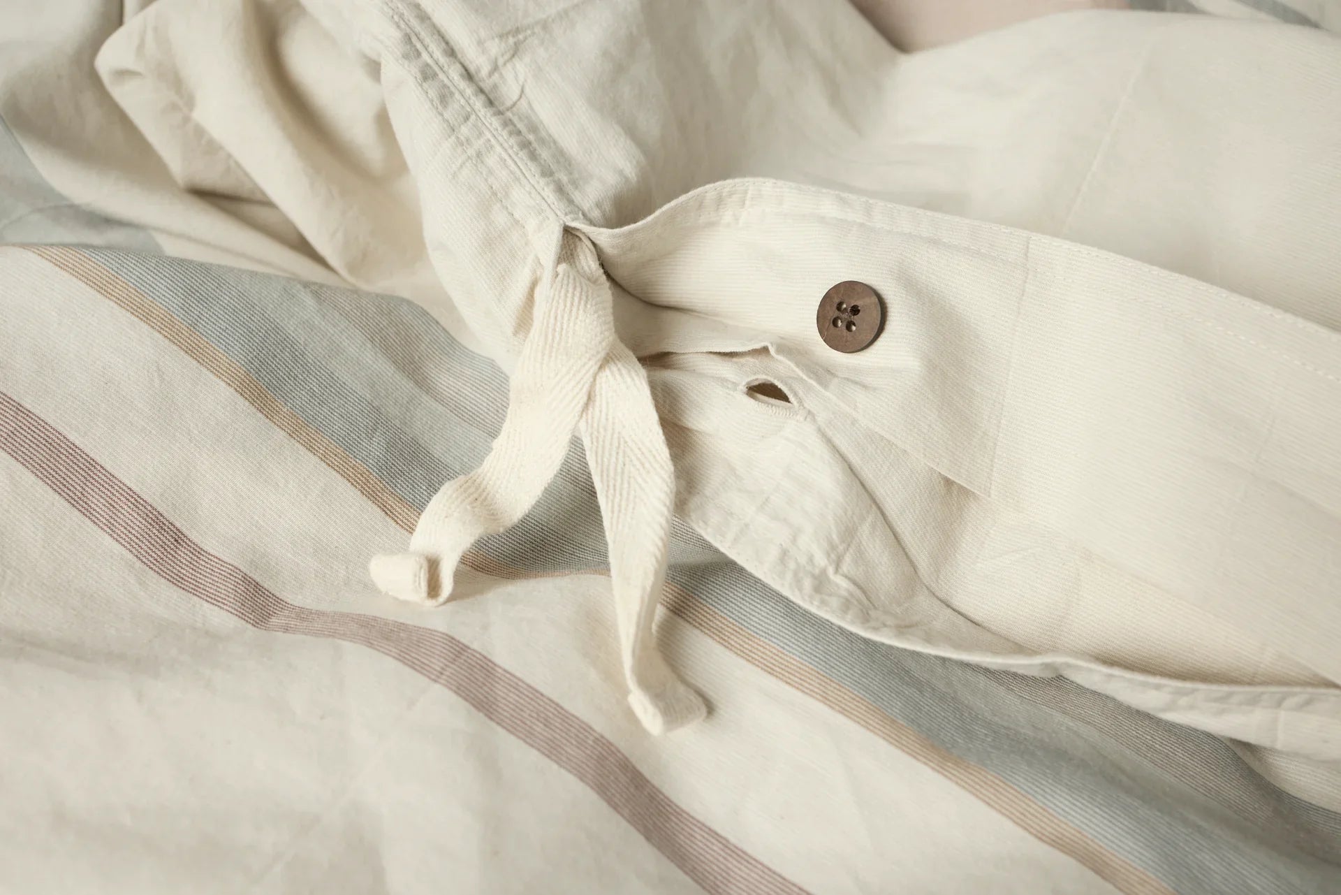 Crestridge Organic Cotton Duvet Cover Set - Breathable Soft Bedding for All Seasons - Perfect for Master Bedroom, Guest Room & Airbnb